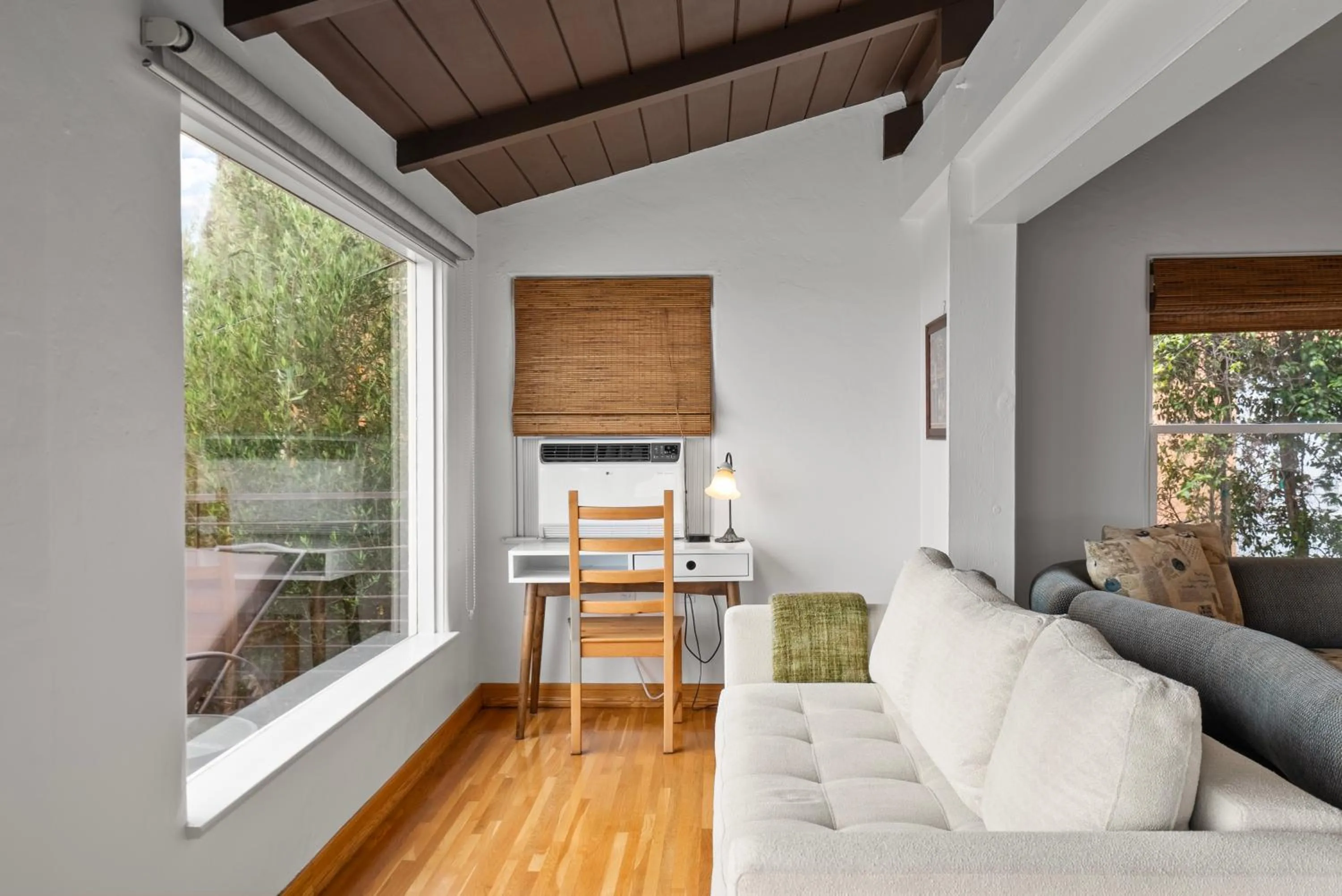 26' SUNDECK OCEAN Panoramic VIEWS with AC Fast WiFi -902Mbps