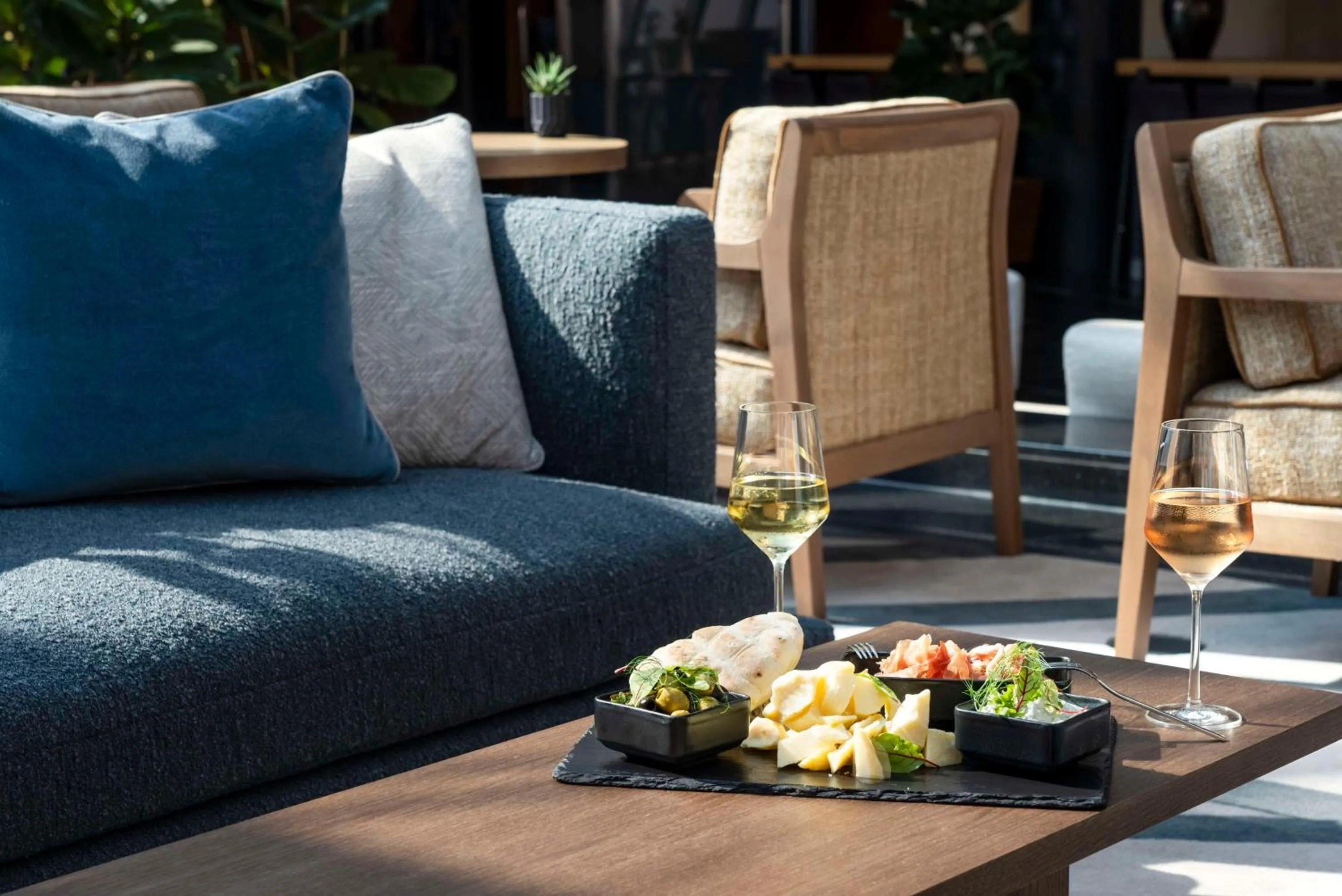 Restaurant/places to eat in Hyatt Regency Mainz