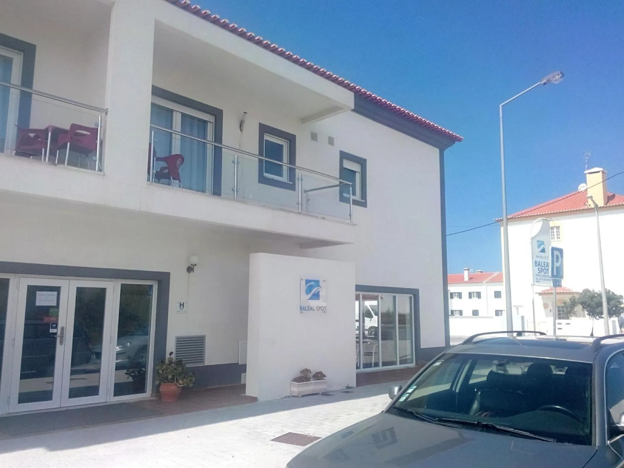 Property building in Hotel Baleal Spot