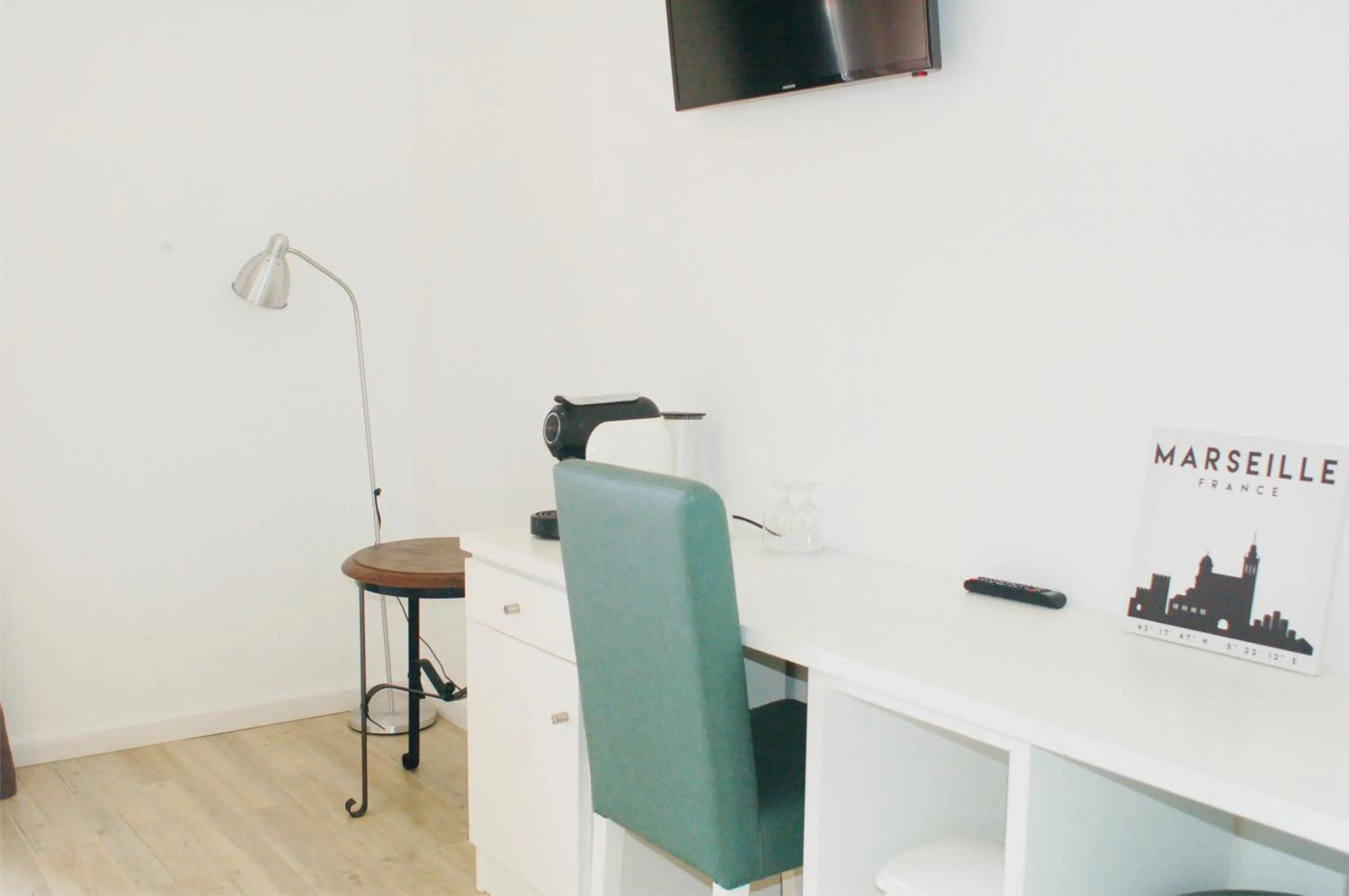 Communal lounge/ TV room in Hotel Baleal Spot