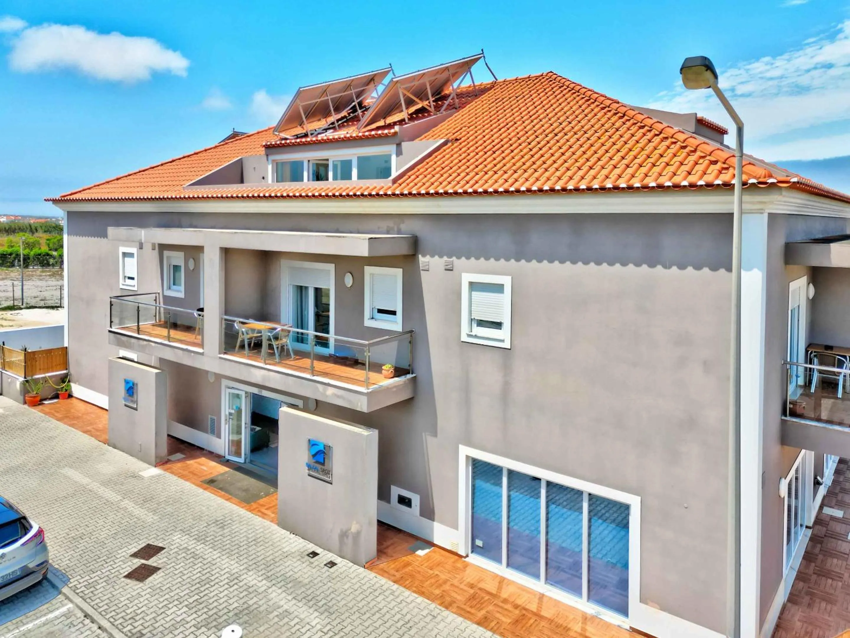 Property building in Hotel Baleal Spot