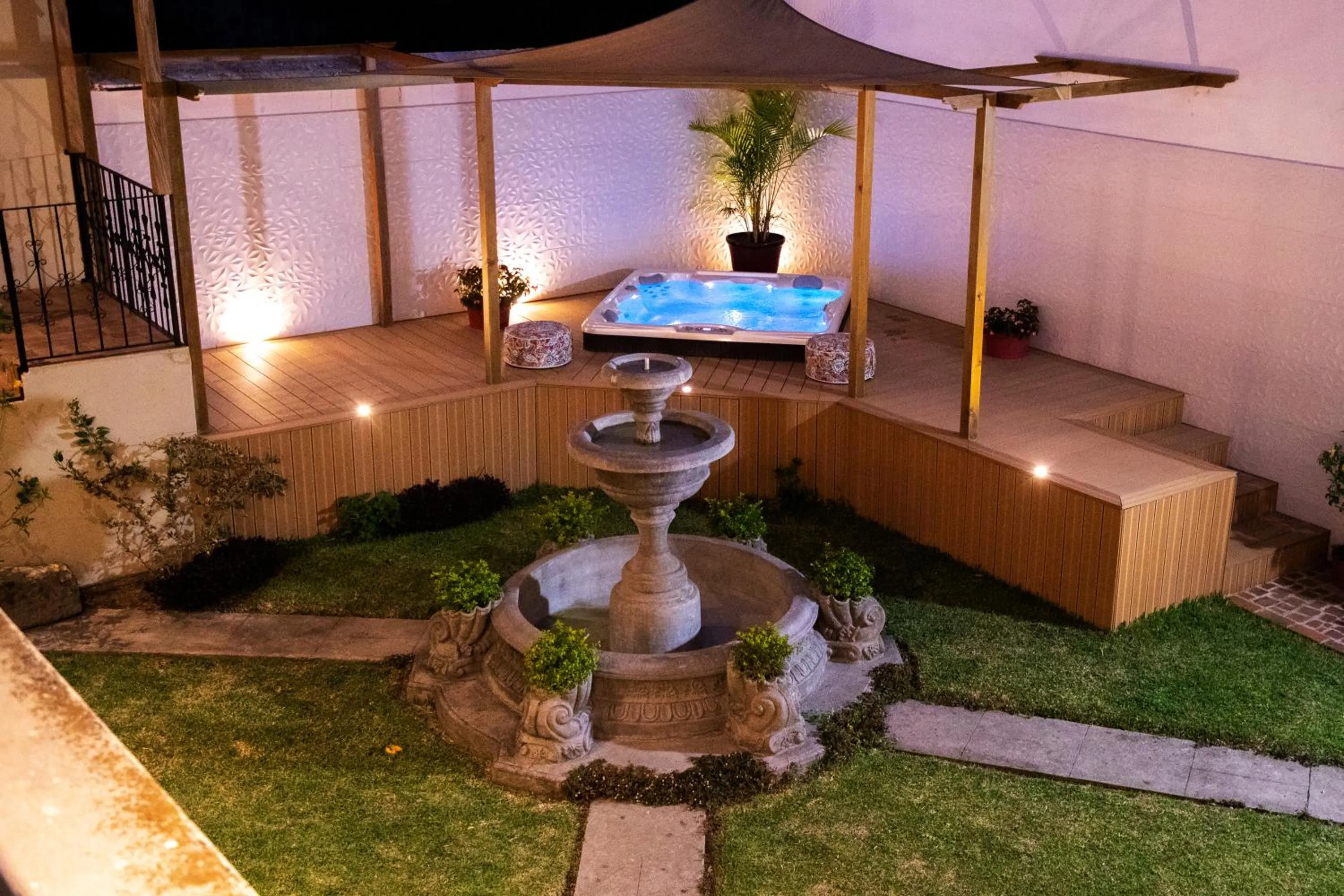 Hot Tub in Nico Hotel