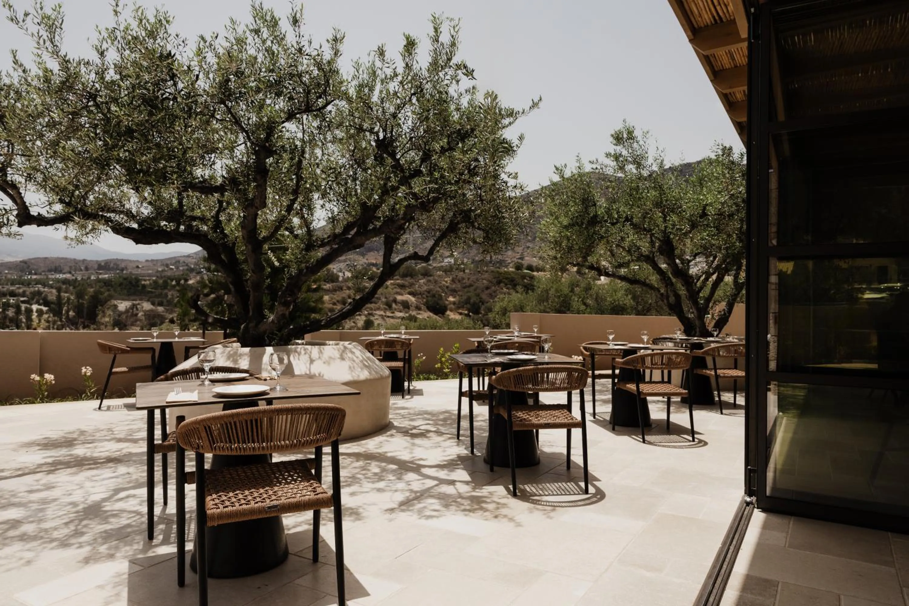 Restaurant/places to eat in Momi Slow Living Hotel