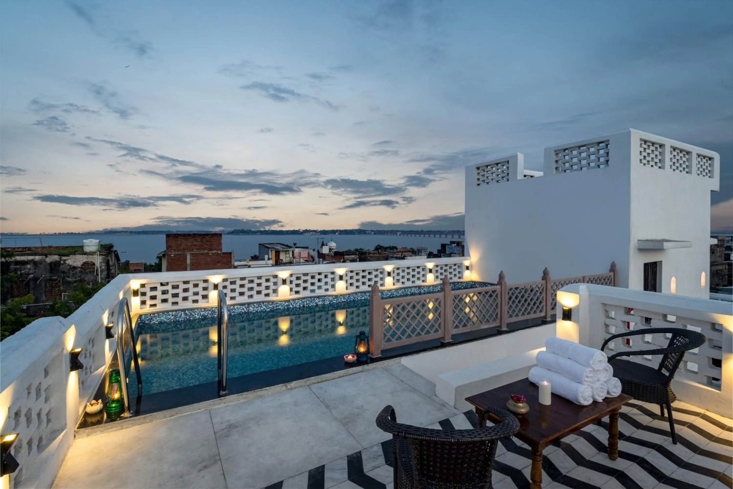 Swimming pool in WelcomHeritage Badi Kothi