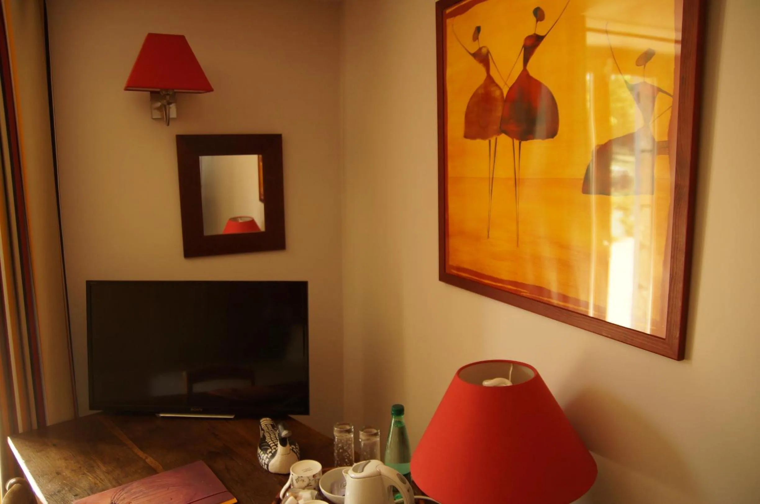 TV and multimedia in Le Grand Noë