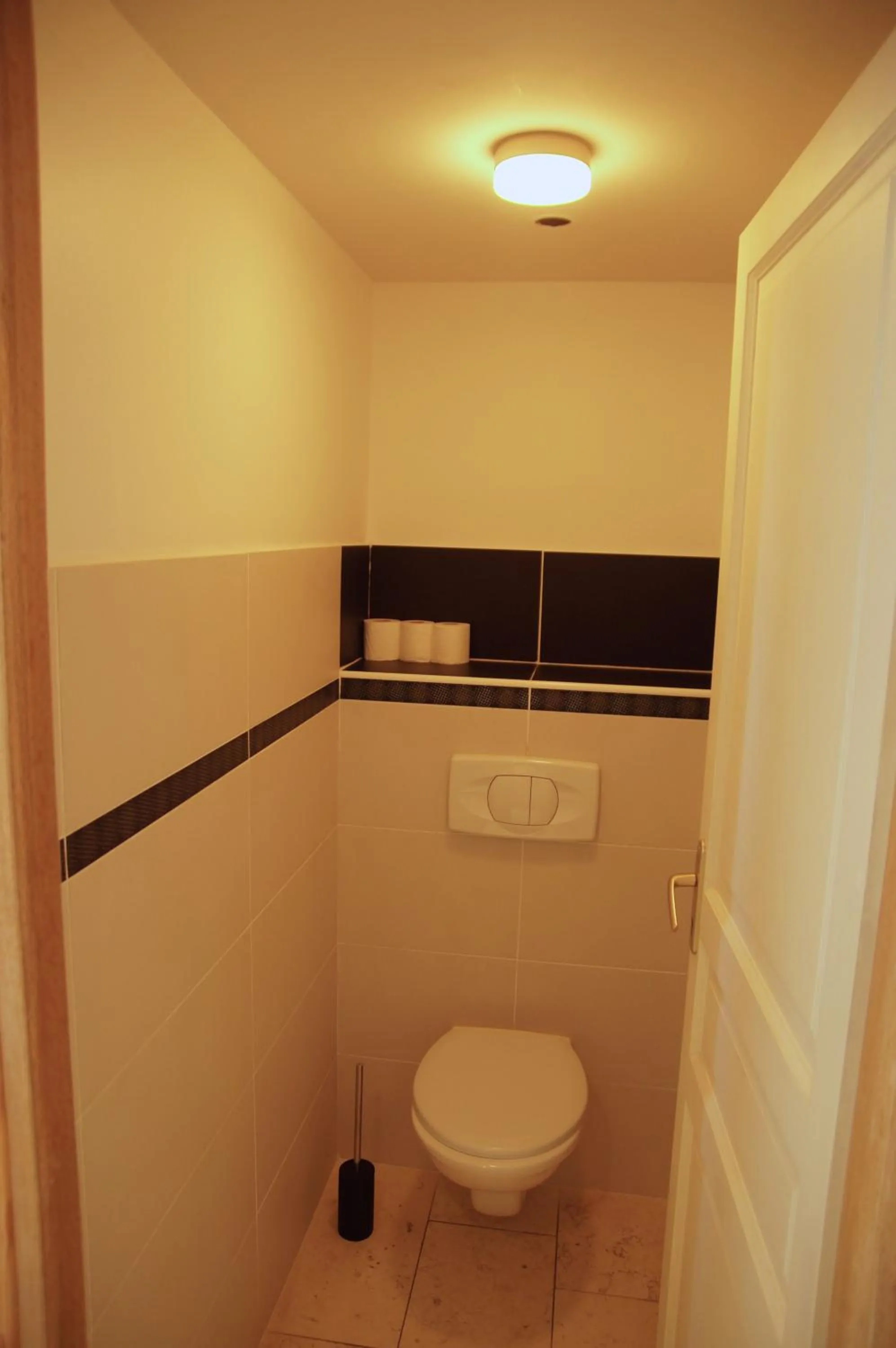 Toilet in Le Grand Noë