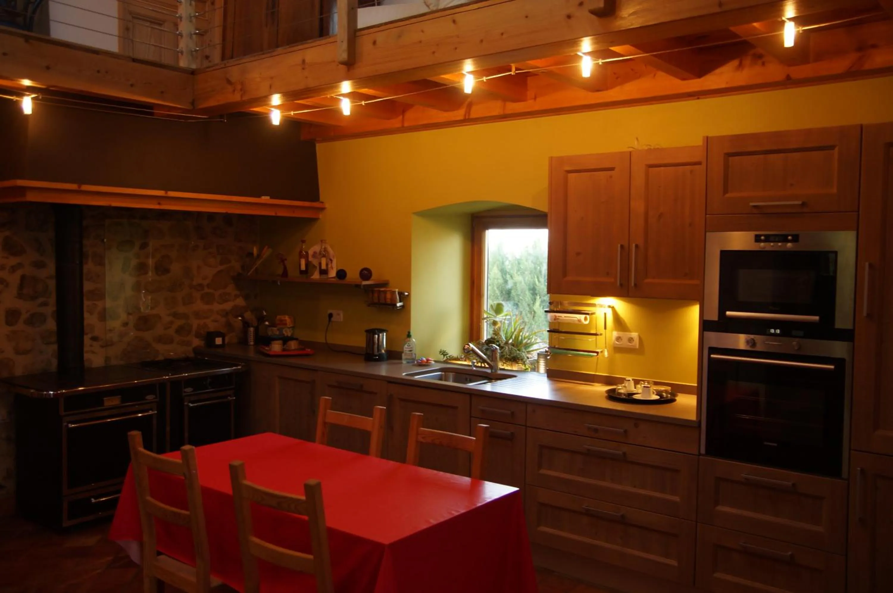 Kitchen or kitchenette in Le Grand Noë