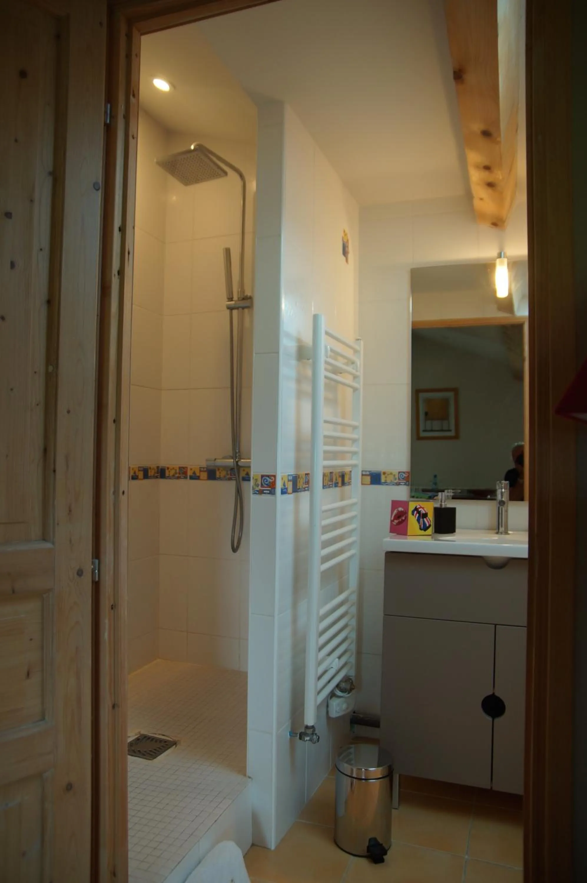 Shower in Le Grand Noë