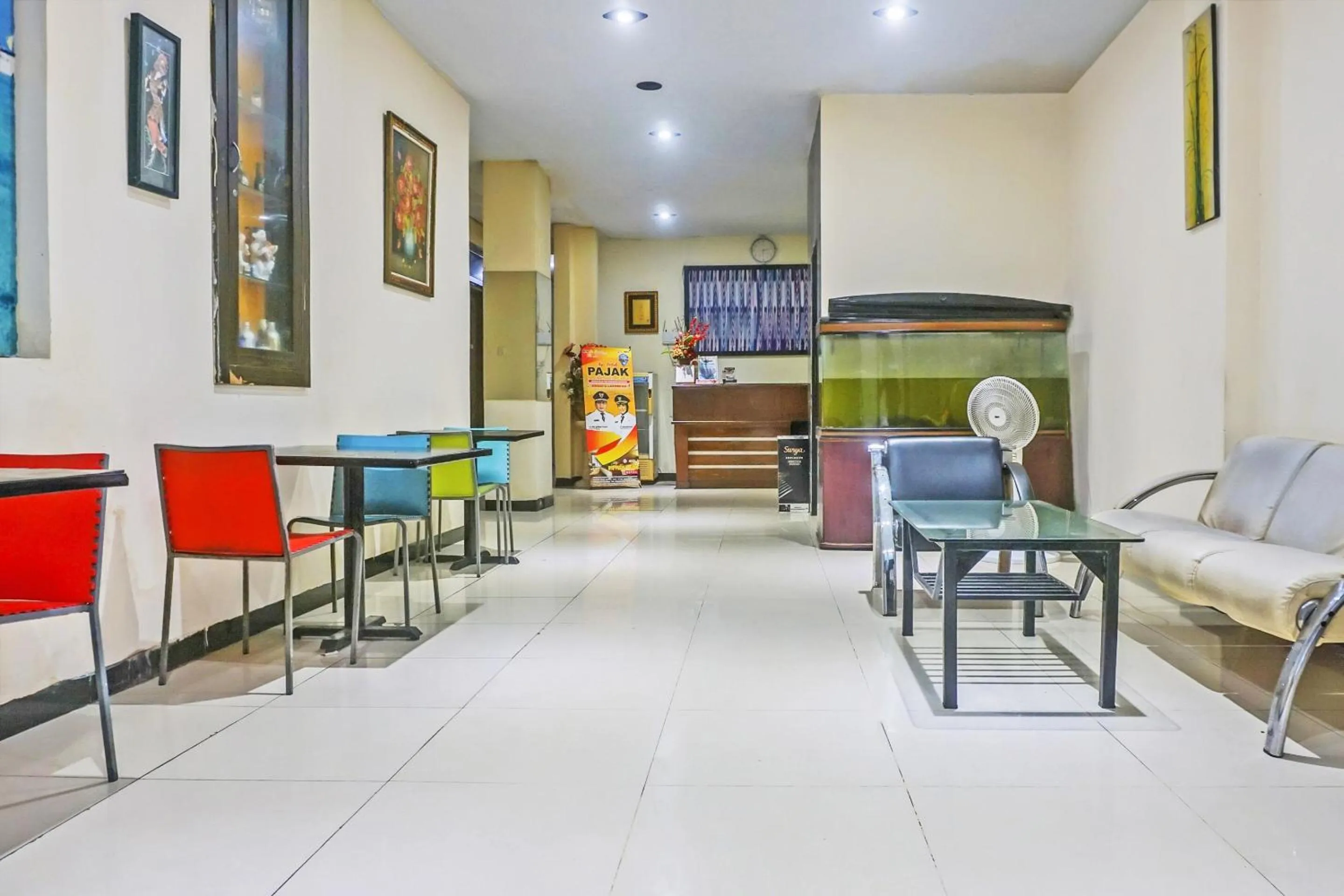 Lobby or reception in Hotel O Wisma Favorite Makassar Near Benteng Rotterdam