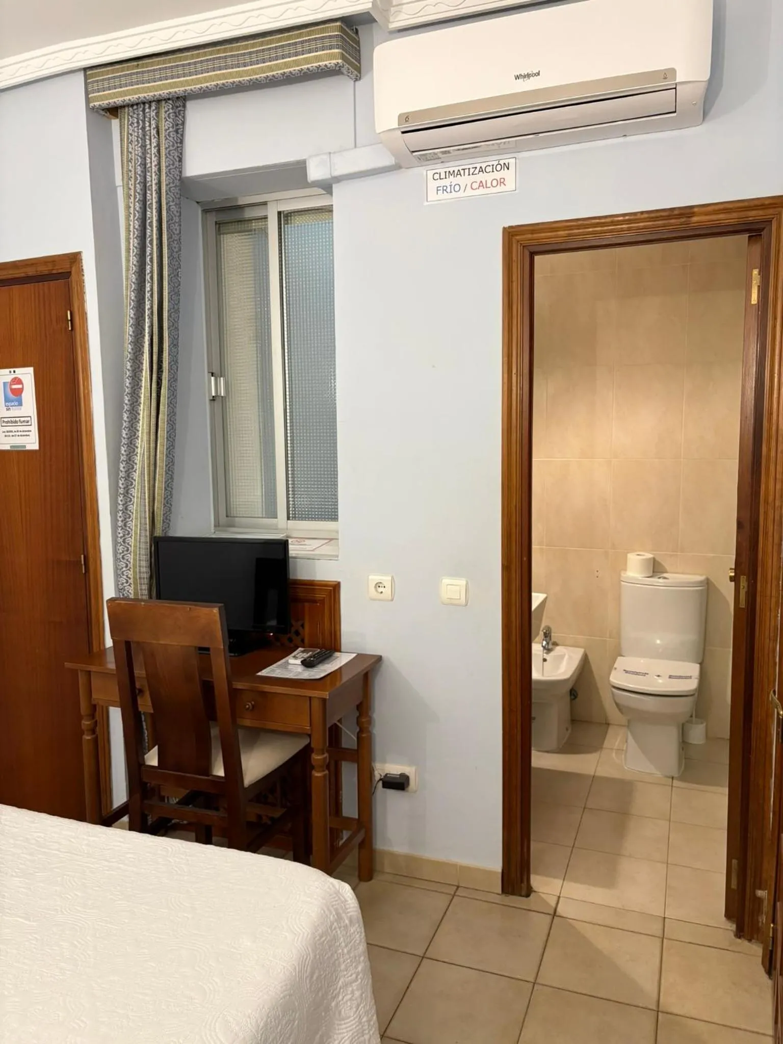Hostal Cerezo 2