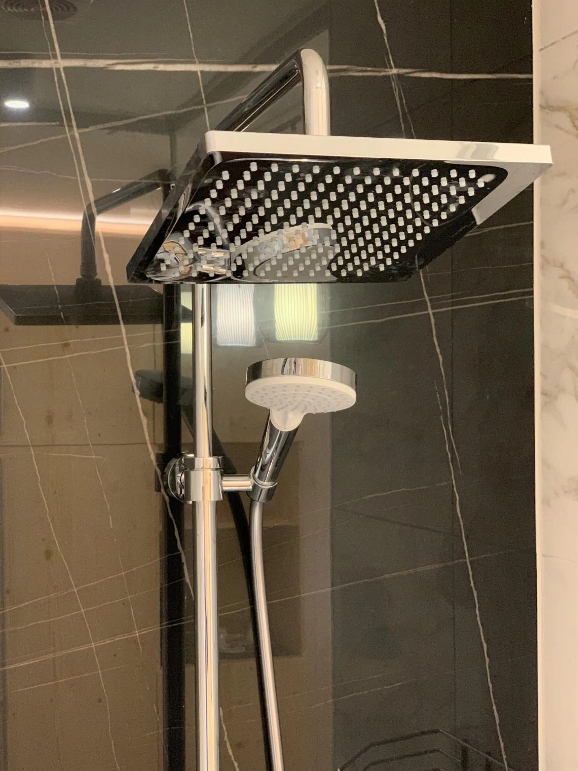 Shower in Hotel San Marco