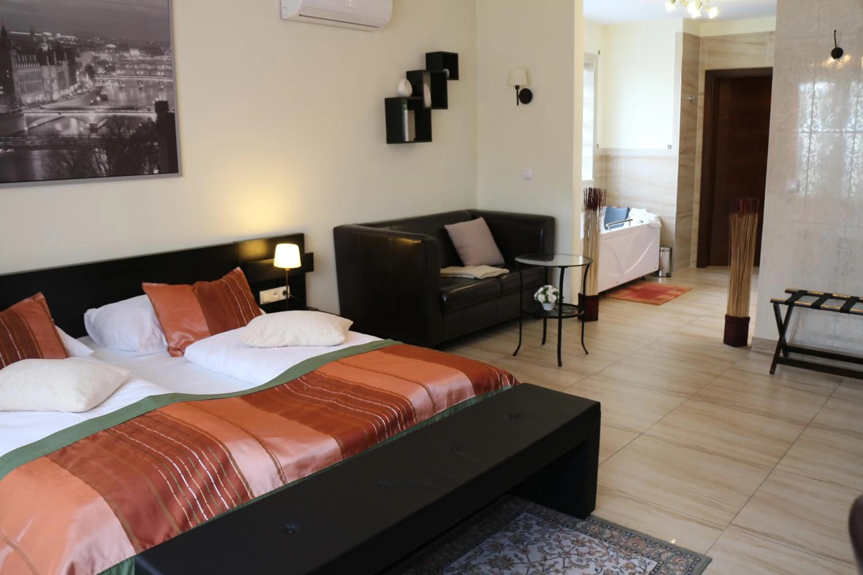 Photo of the whole room, Bed in Hotel San Marco