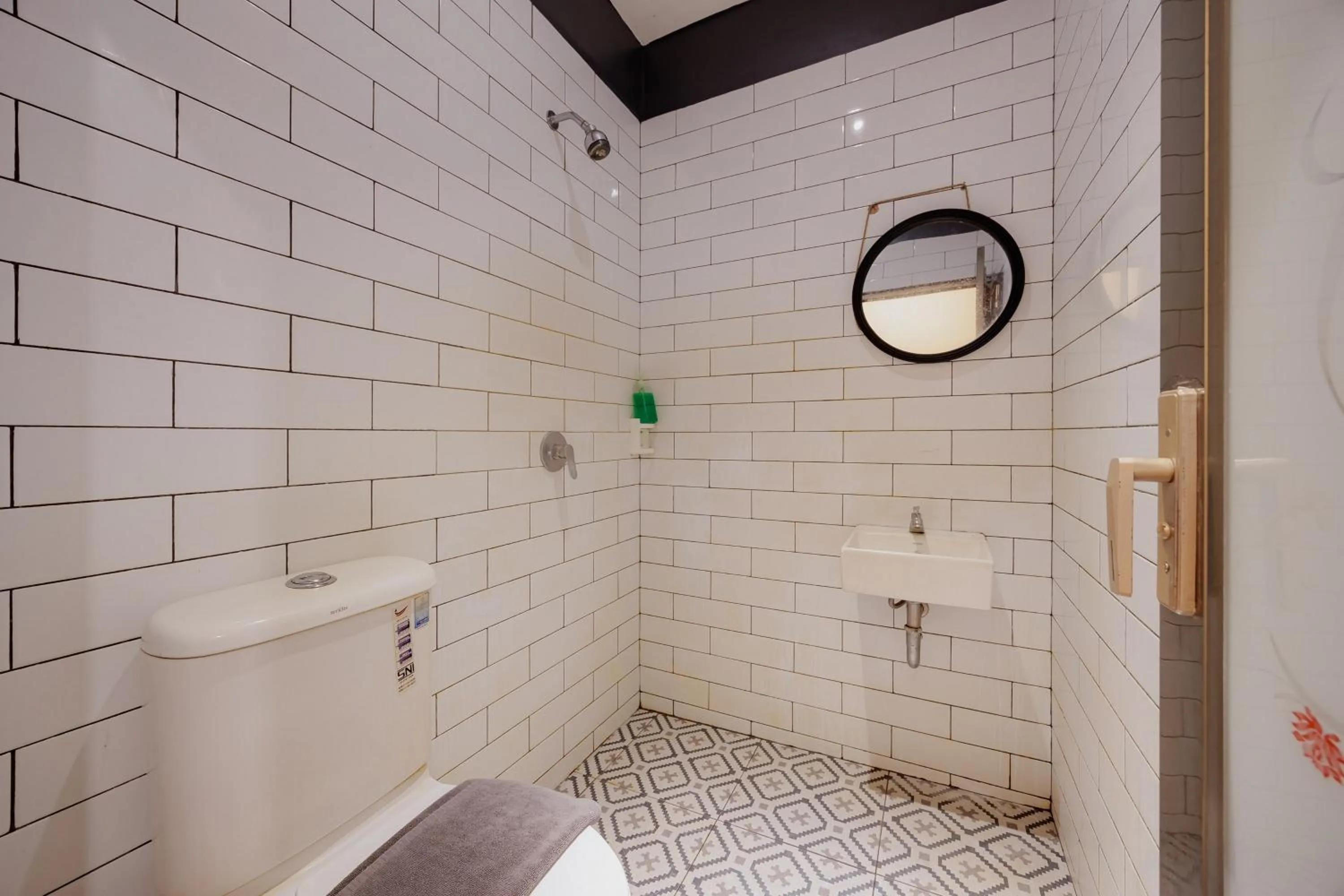 Bathroom in Sans Hotel Roxy Jakarta