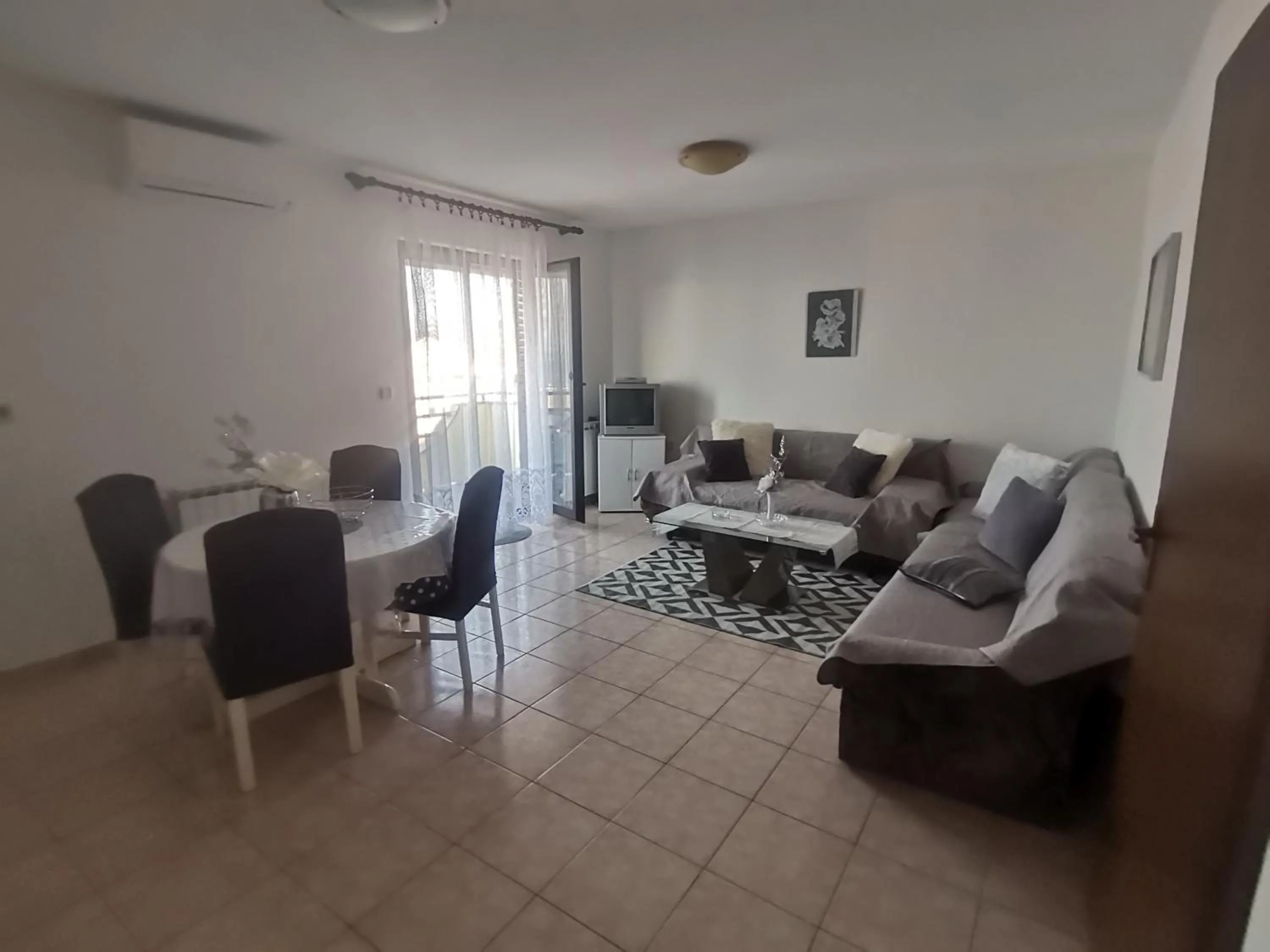 Apartments Petrica