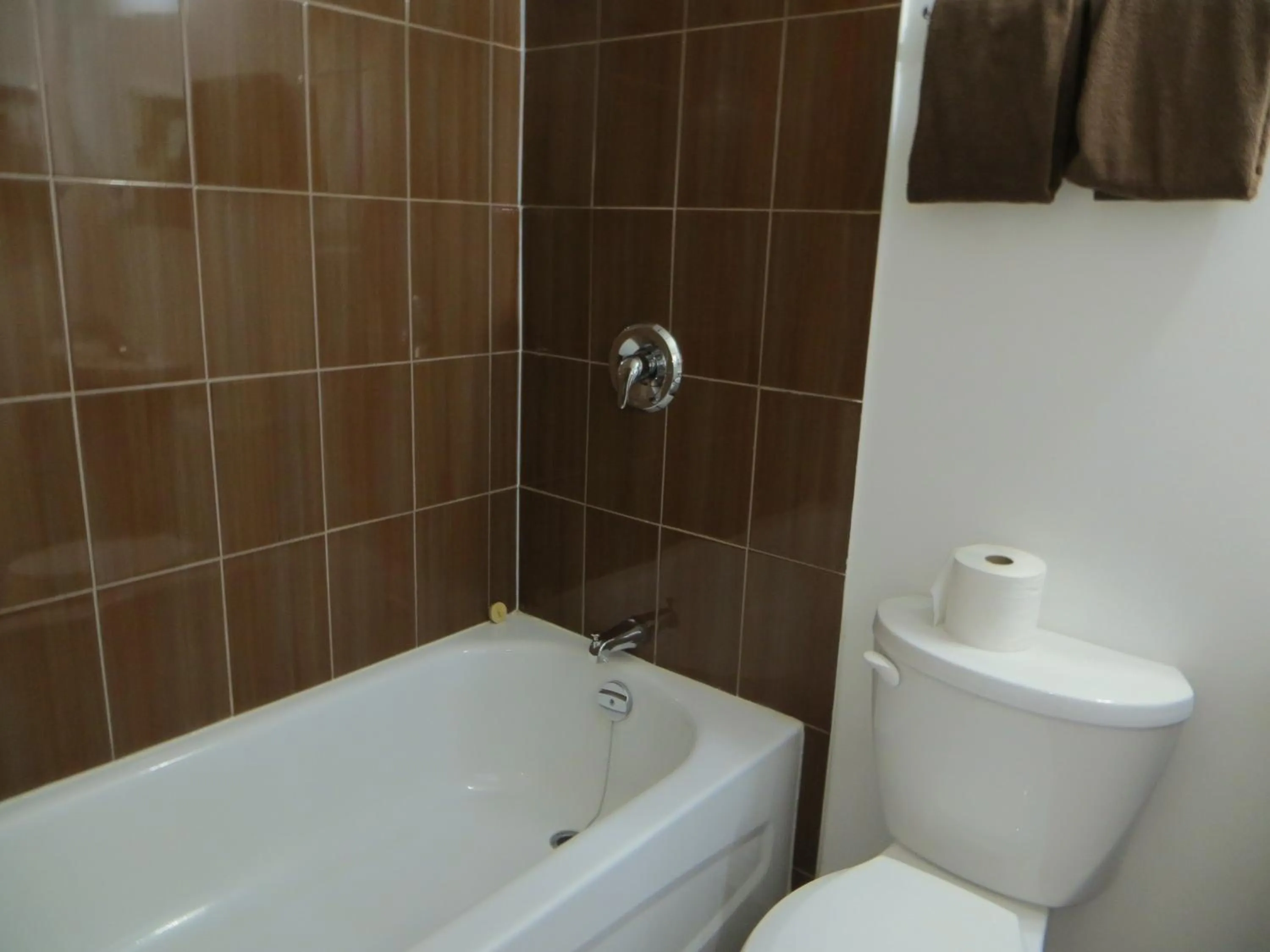 Toilet in Sundown Motel