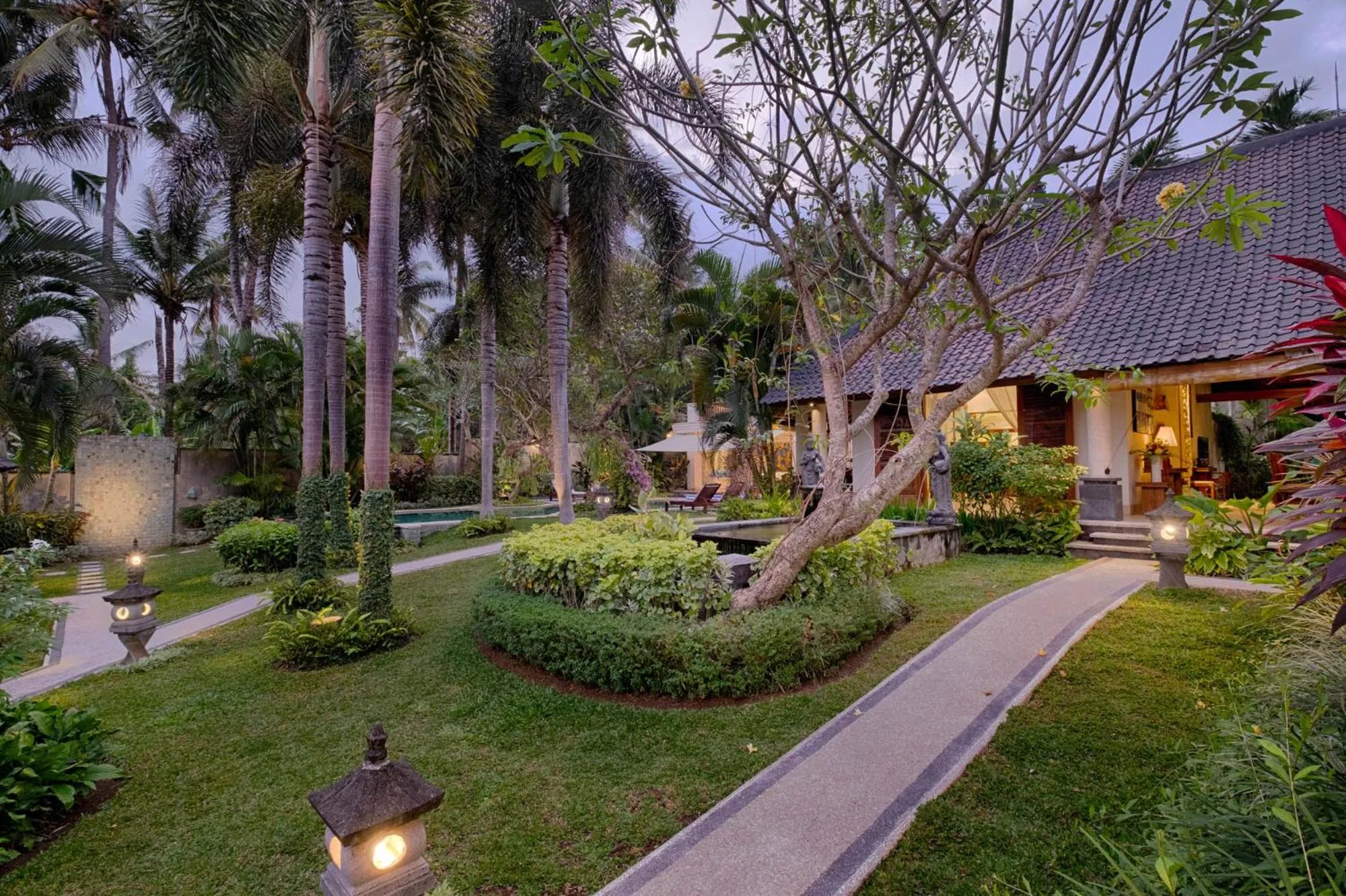 Property building in Kutus Kutus Estuary Saba Beach