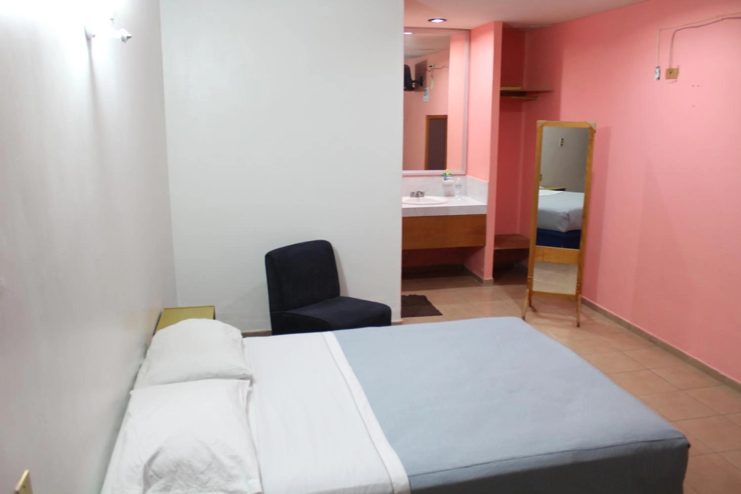 Photo of the whole room, Bed in Posada San José, Hotel