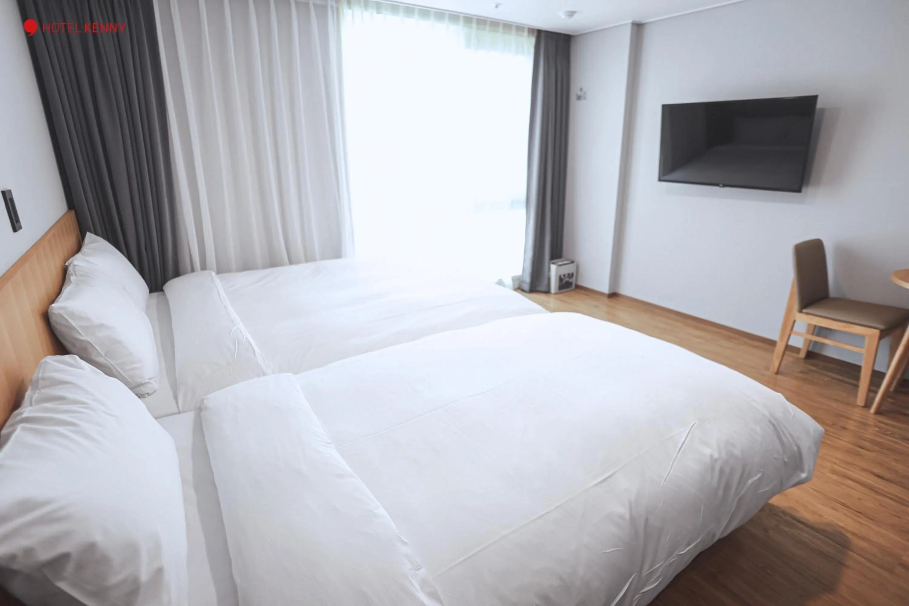 Bedroom, Bed in Hotel Kenny Yeosu