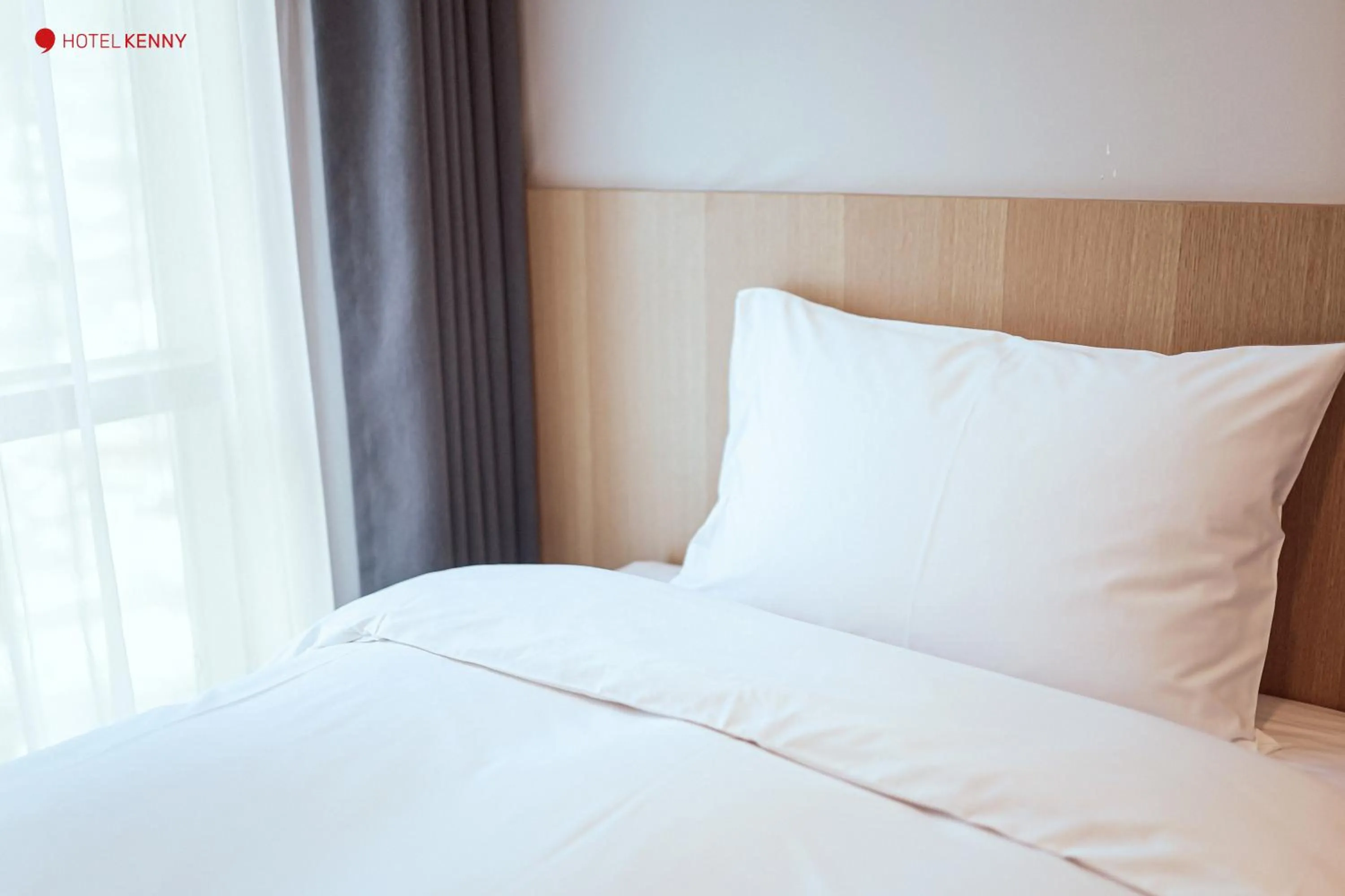 Bedroom, Bed in Hotel Kenny Yeosu