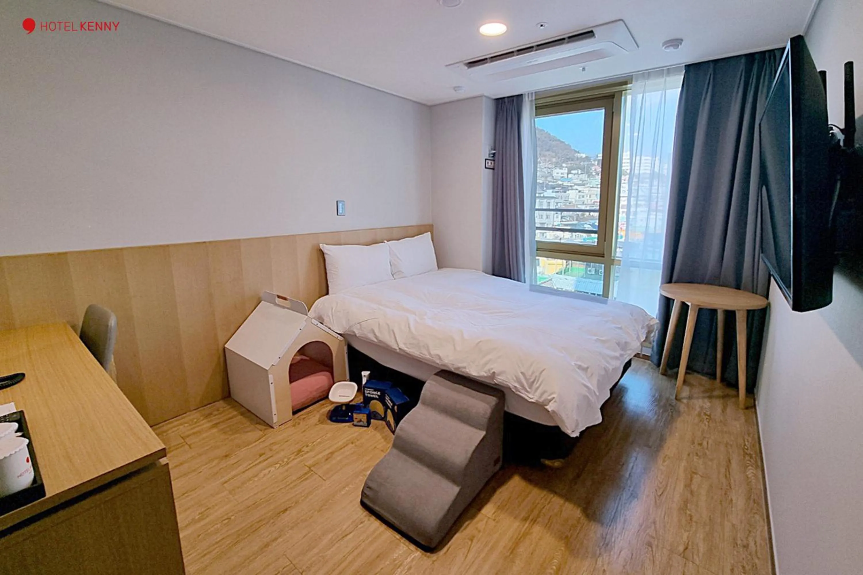 Bedroom, Bed in Hotel Kenny Yeosu