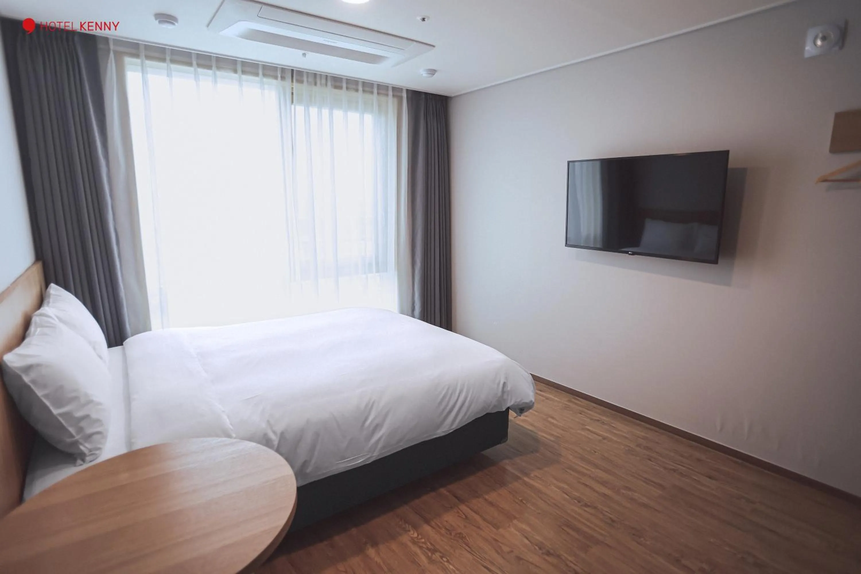 Bedroom, Bed in Hotel Kenny Yeosu