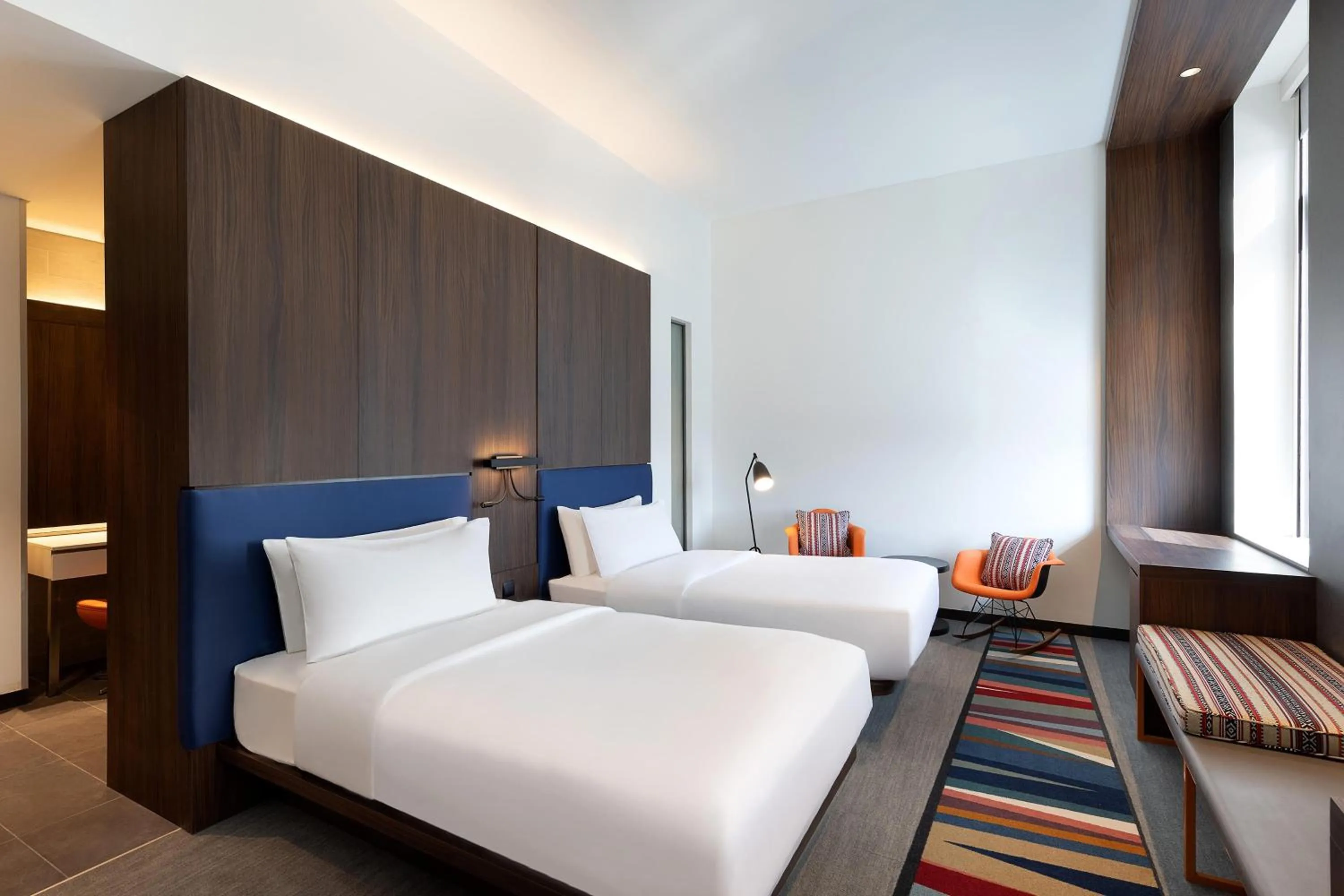 Photo of the whole room, Bed in Aloft Al Mina, Dubai Jumeirah