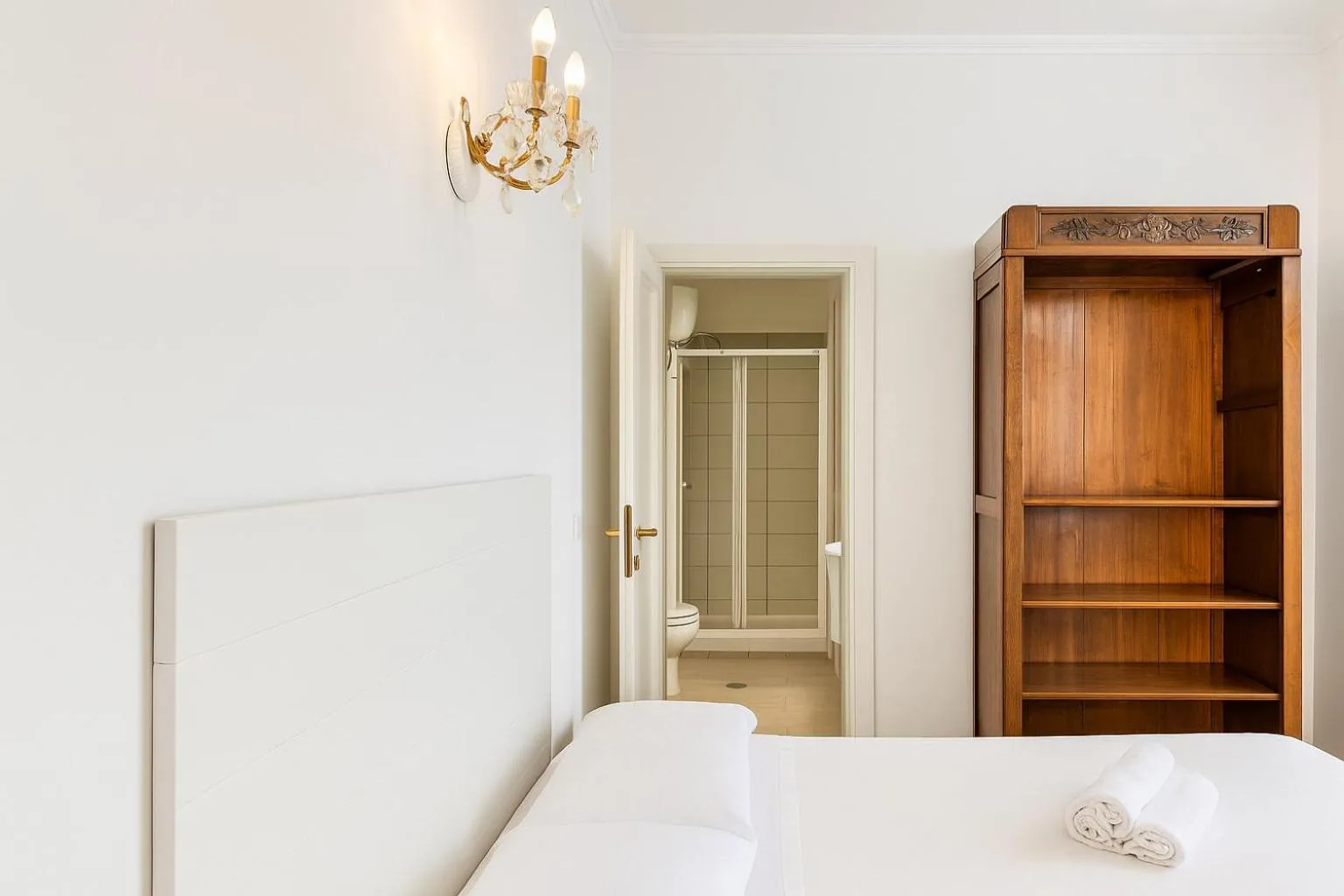 Bed in Roma Talenti Breme B&B