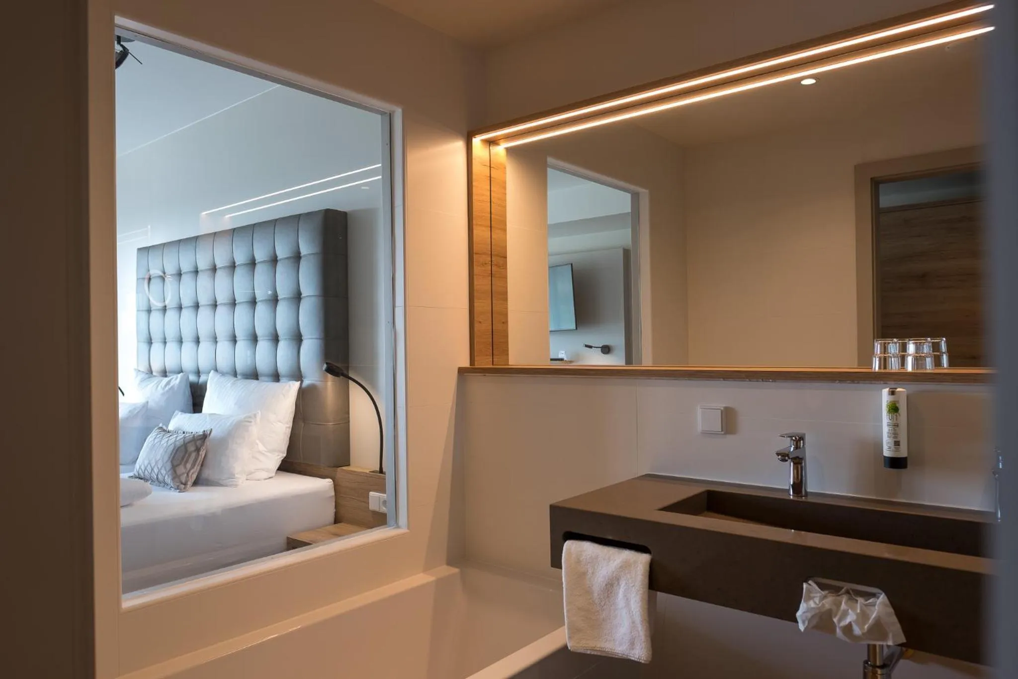 Bed in Rebhan's Business und Wellness Hotel