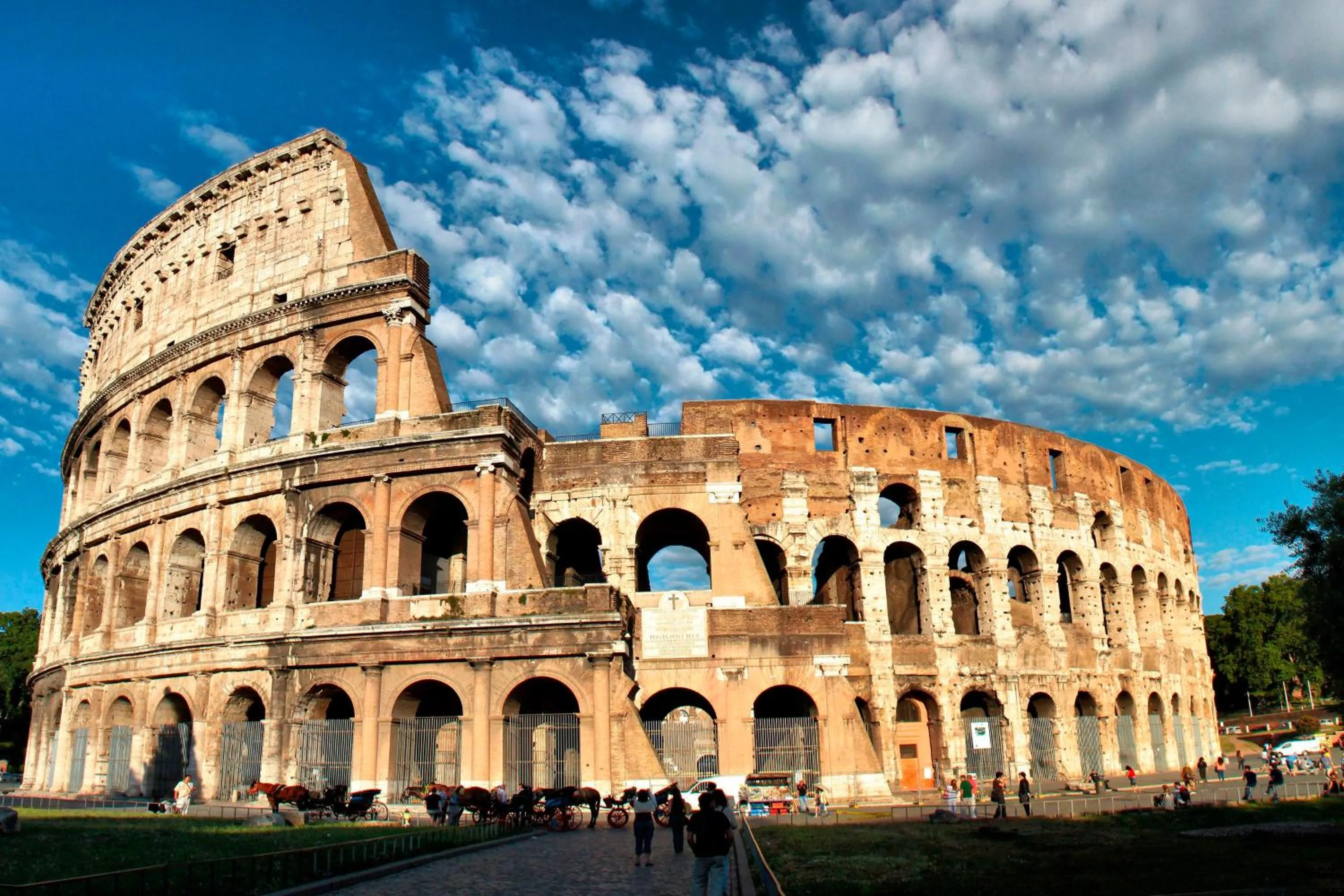 Nearby landmark in White Rooms Colosseo