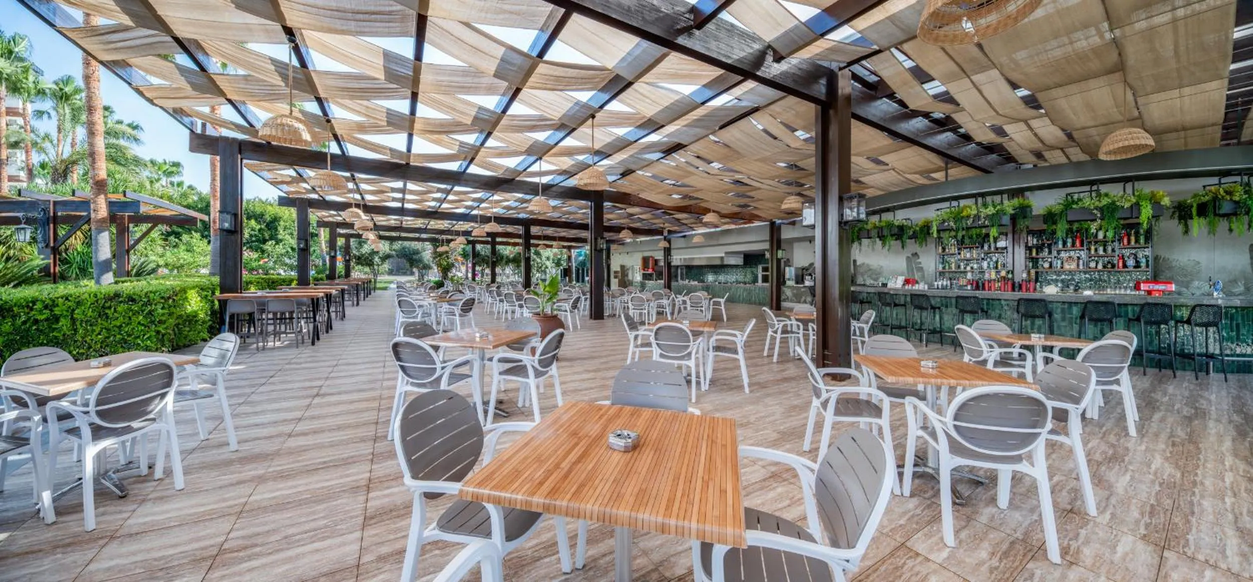 Royal Garden Beach Hotel