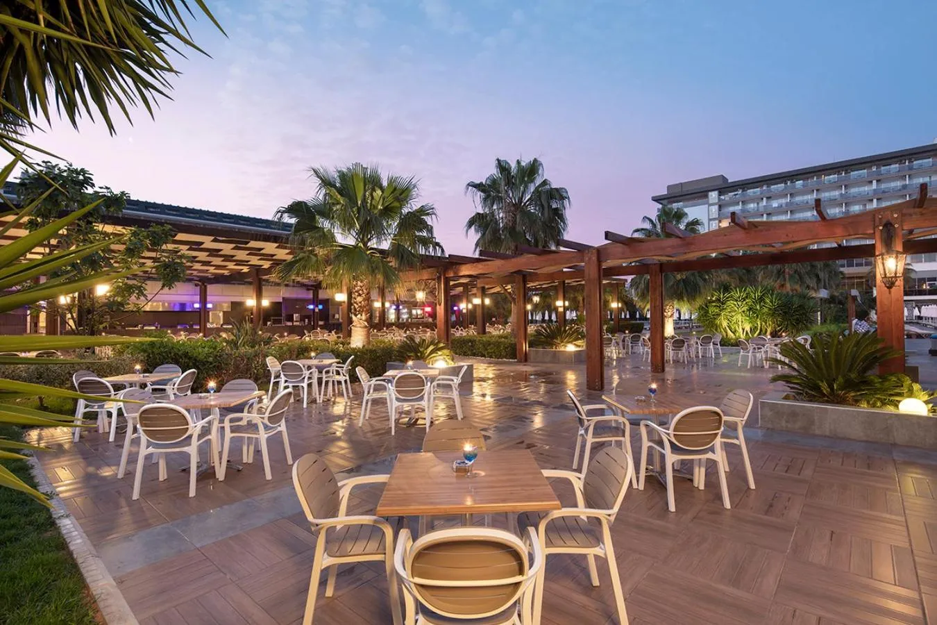 Lounge or bar in Royal Garden Beach Hotel