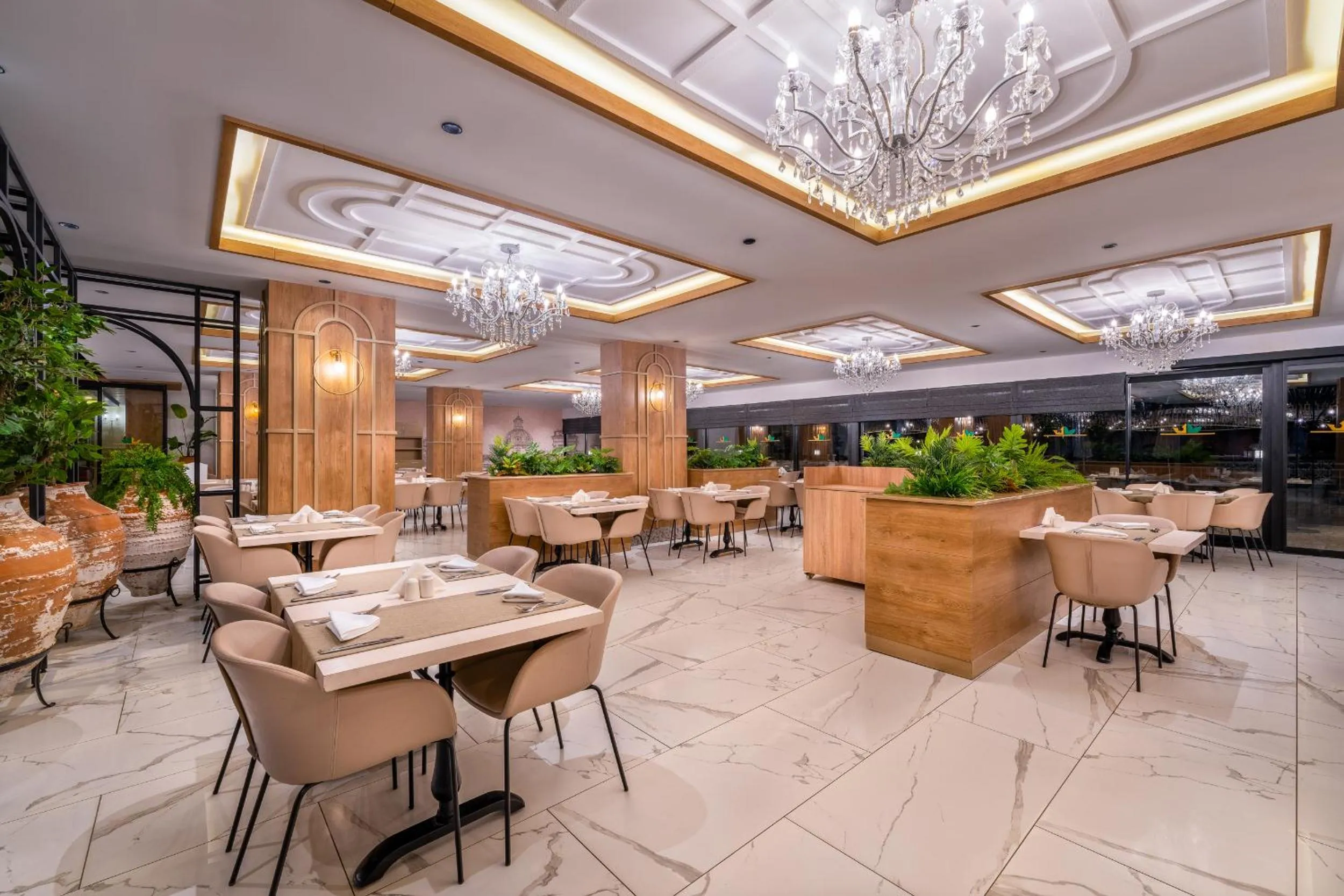 Royal Garden Beach Hotel