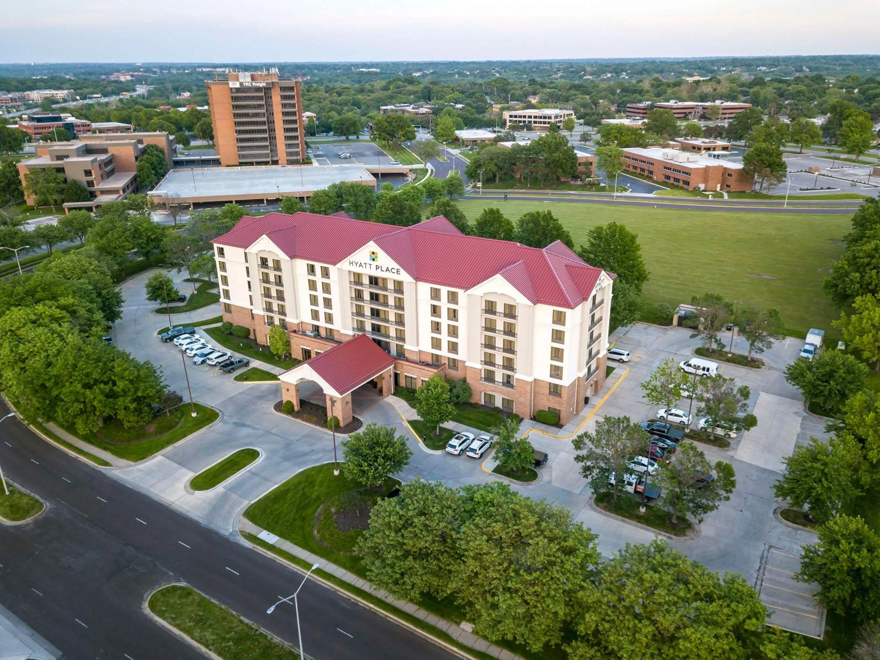 Property building in Hyatt Place Kansas City/Overland Park/Convention Center