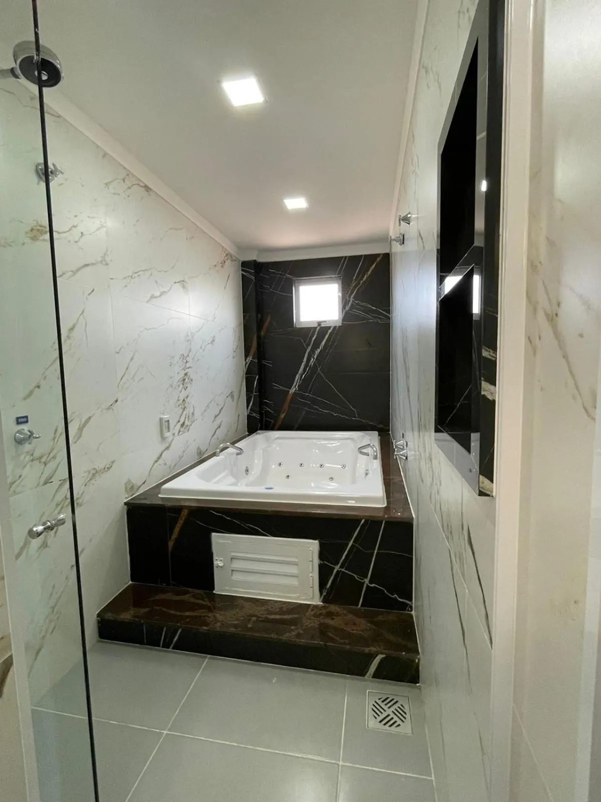 Shower in Hotel Uipi