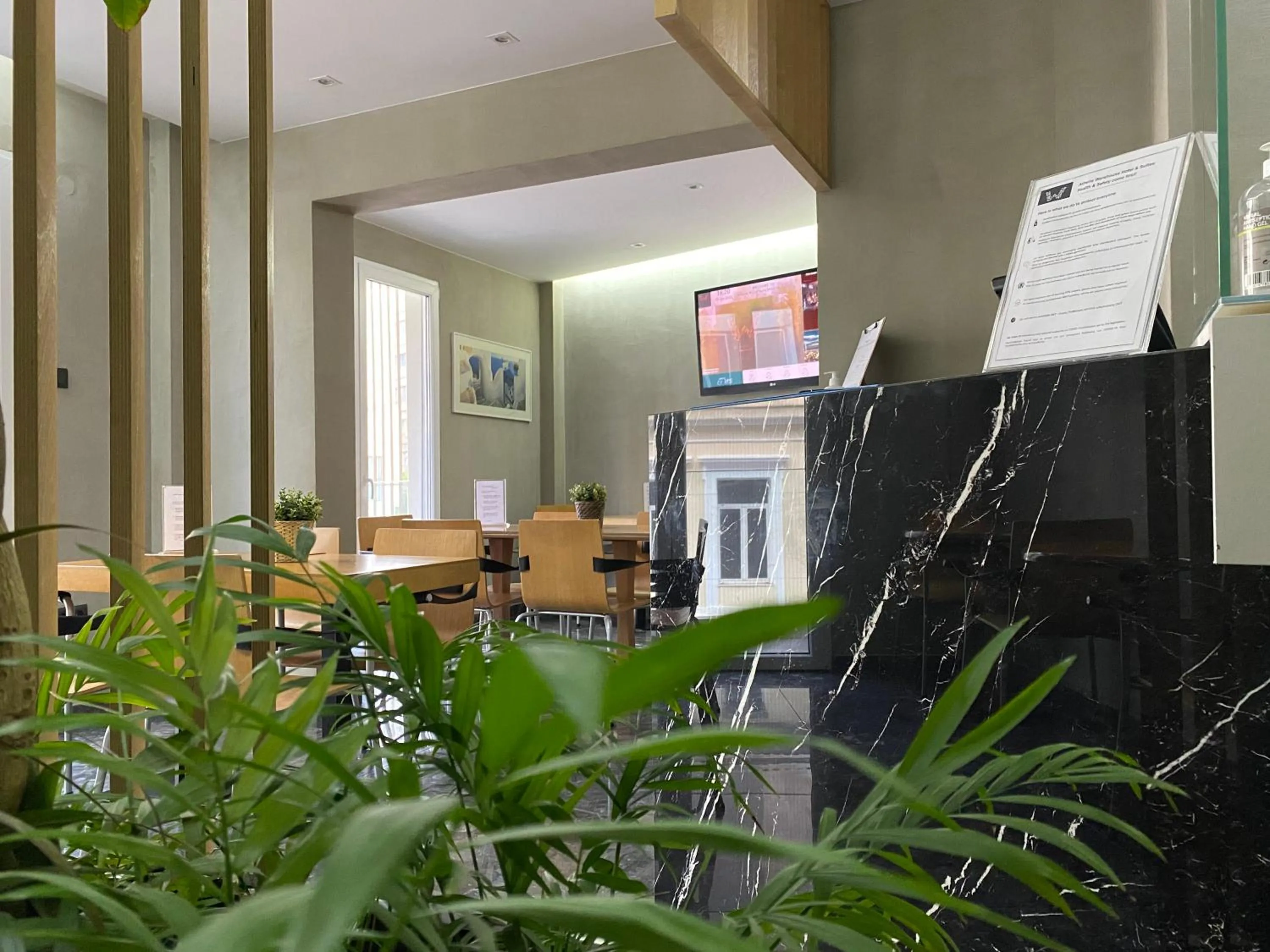 Restaurant/places to eat in Athens Warehouse Boutique Hotel & Suites