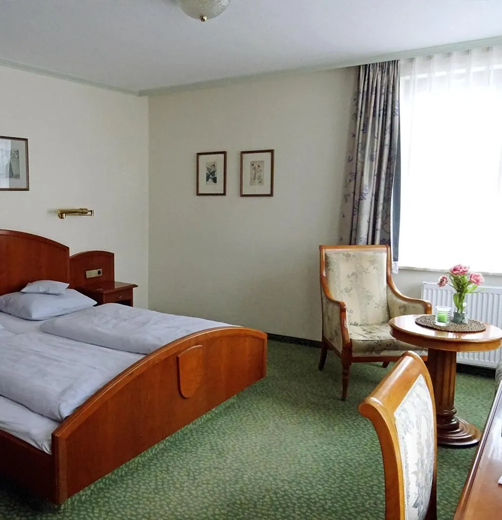 Bed in Hotel Eberbacher Hof