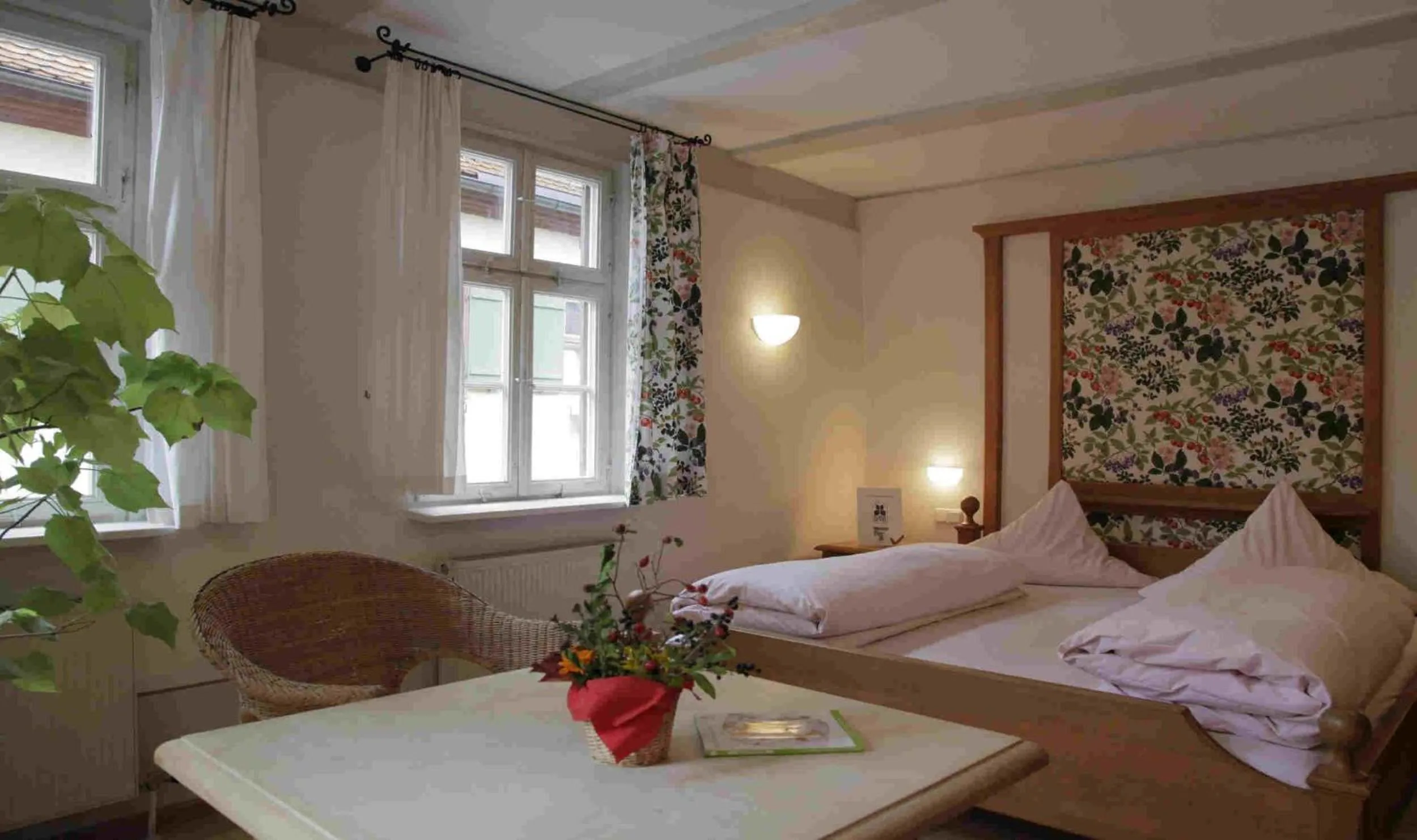 Bedroom, Bed in Hotel Weisses Ross