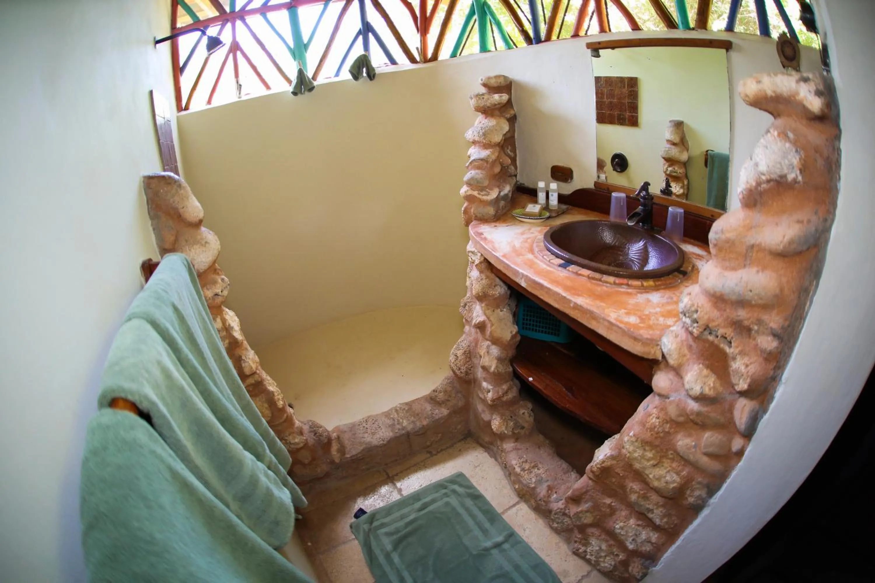 Bathroom in Tingalaya's Retreat
