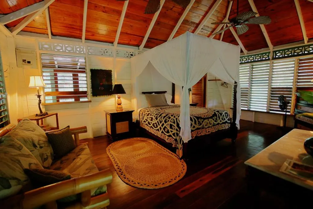 Photo of the whole room, Bed in Tingalaya's Retreat