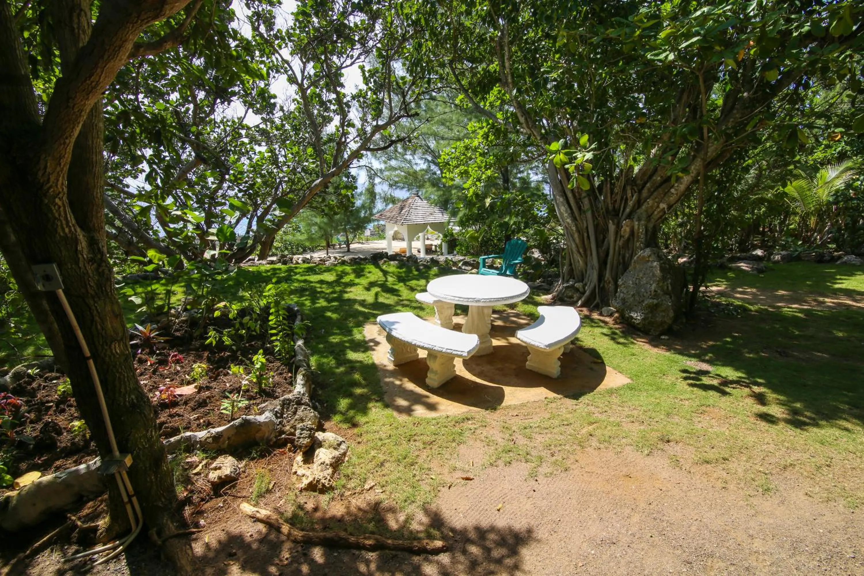 Garden in Tingalaya's Retreat