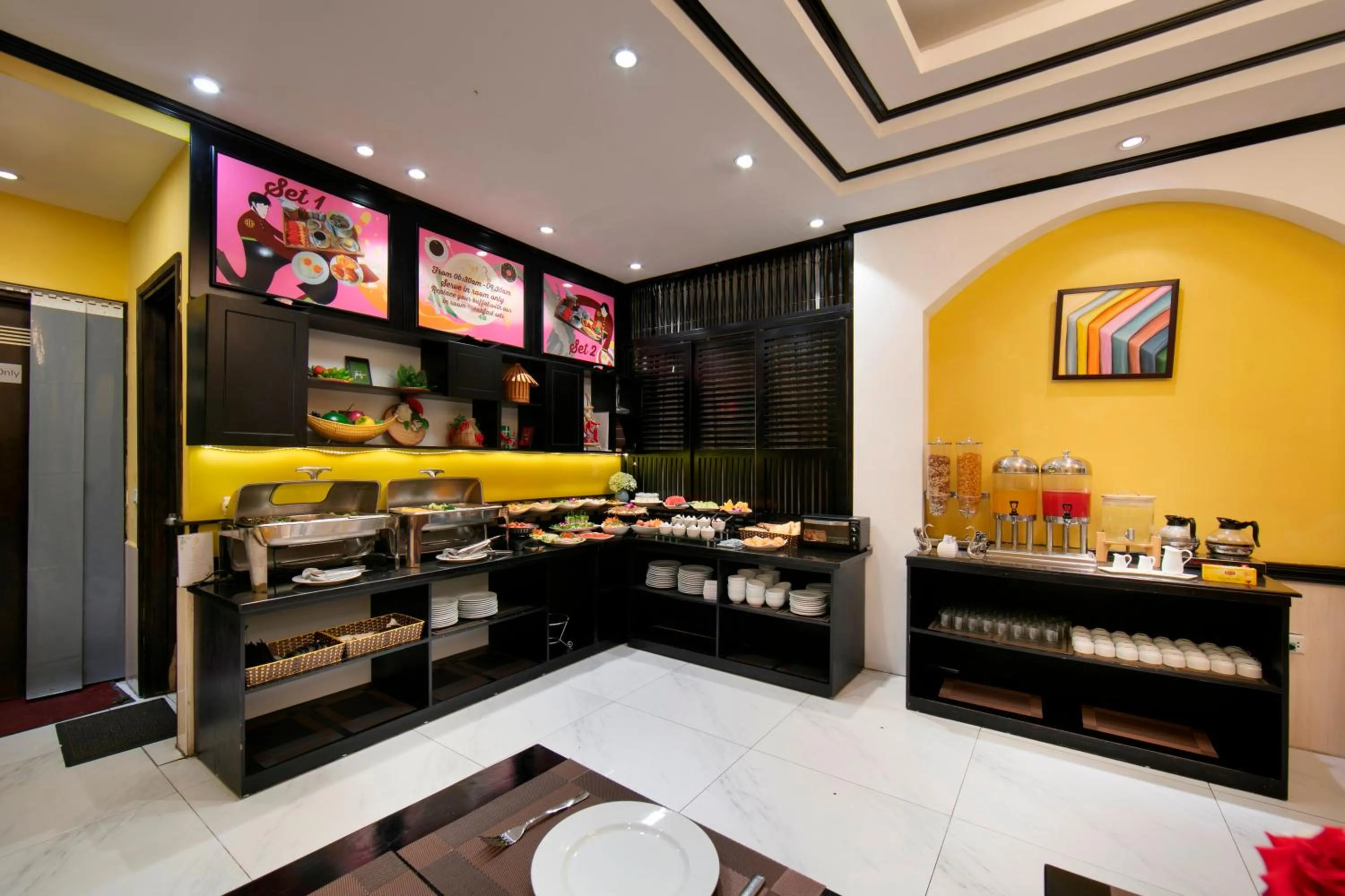 Restaurant/places to eat in Kén Hotel by Connek