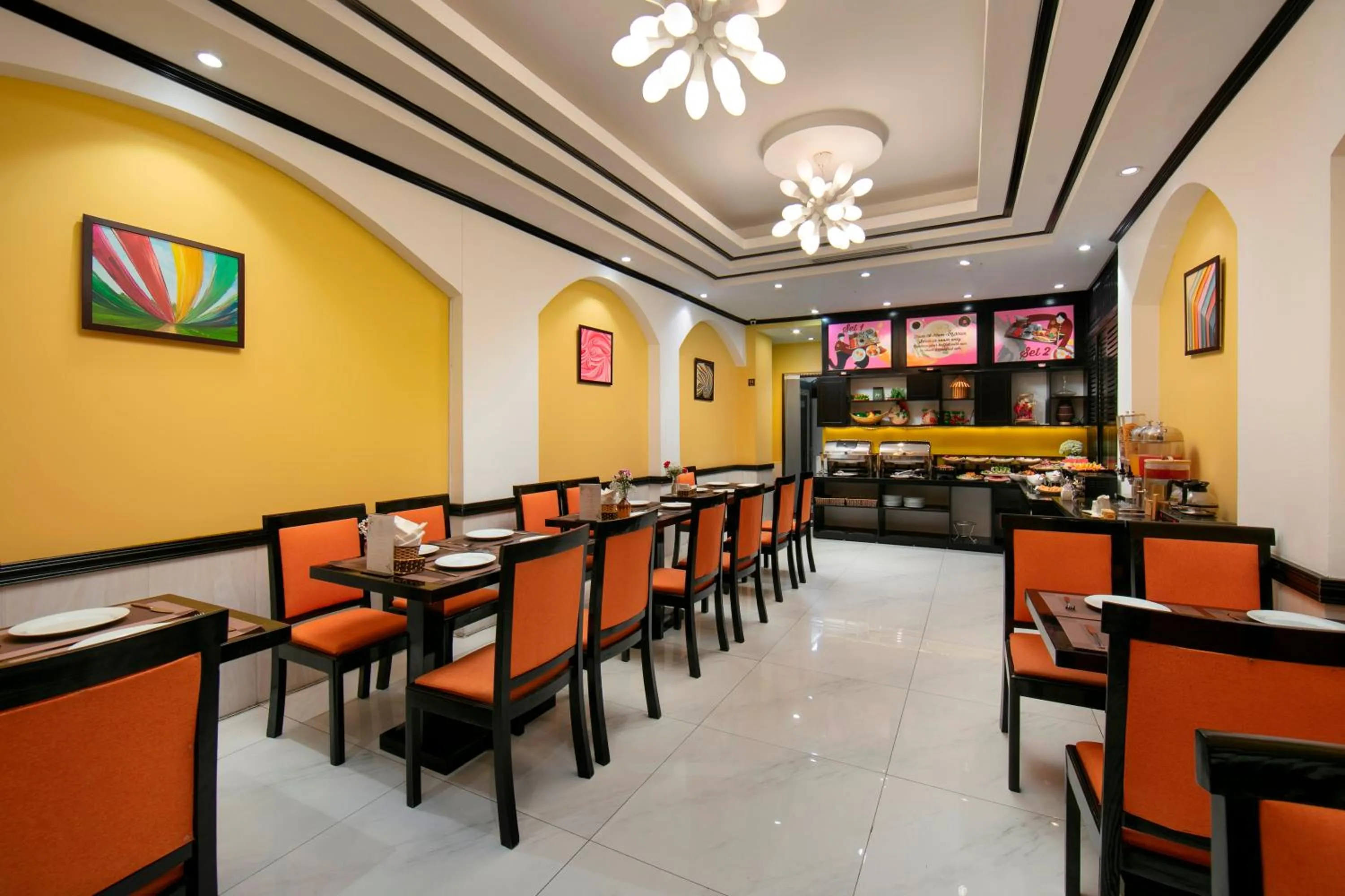 Restaurant/places to eat in Kén Hotel by Connek