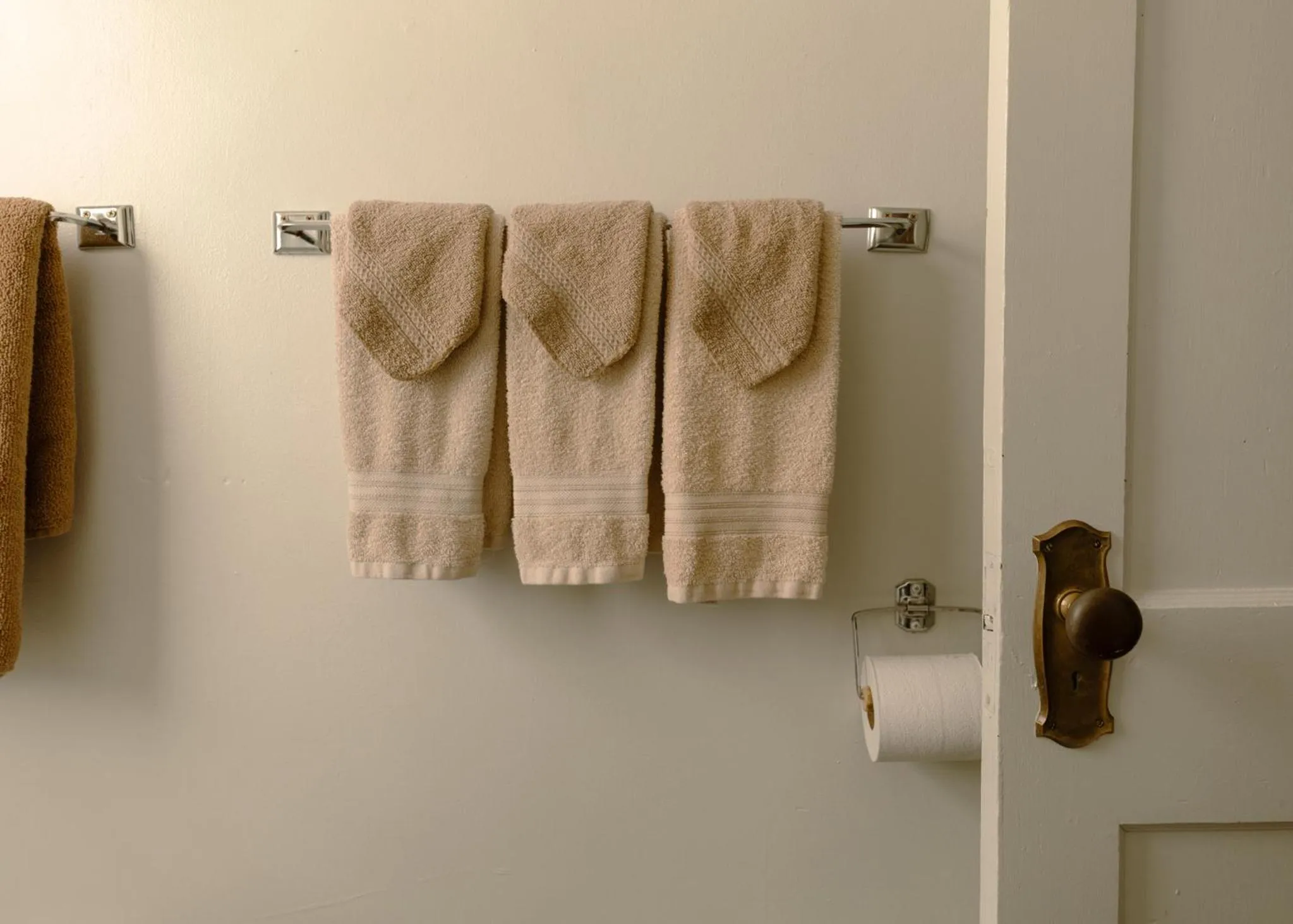 Bathroom in East Side Motel & Cabins