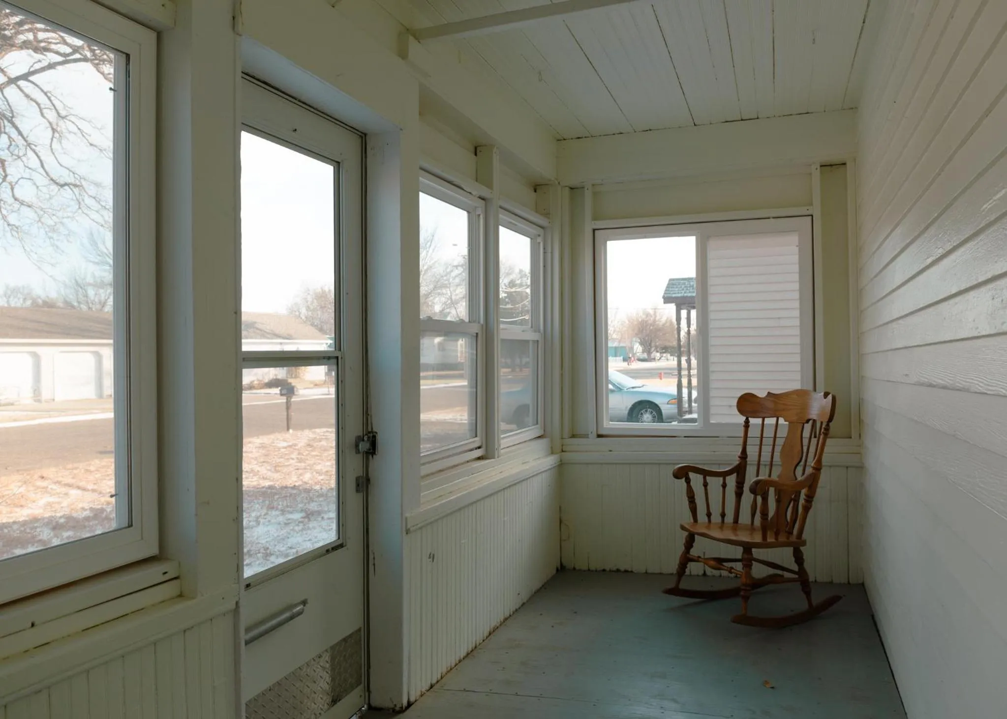 Patio in East Side Motel & Cabins