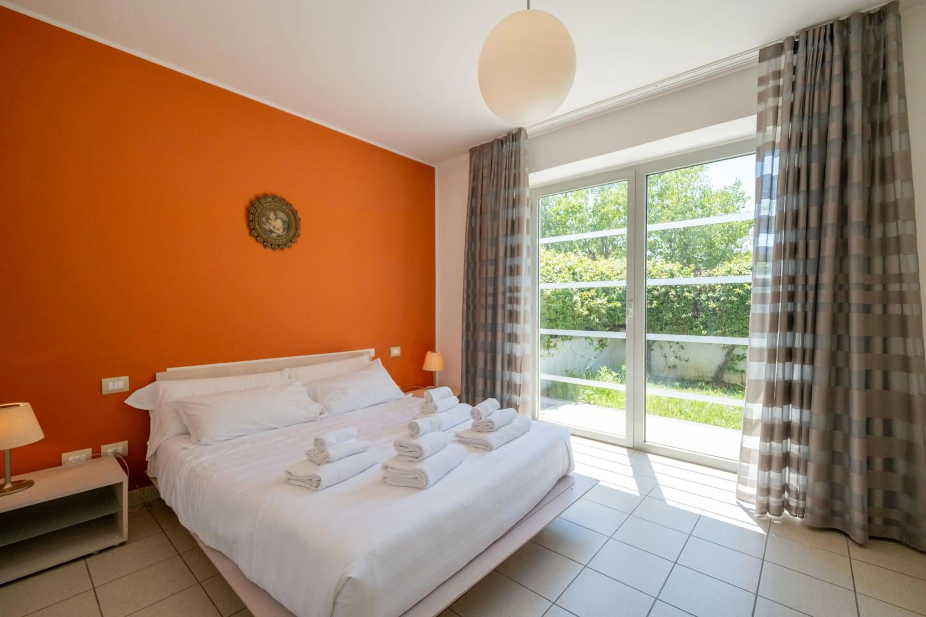 Bedroom, Bed in Solidago Residence