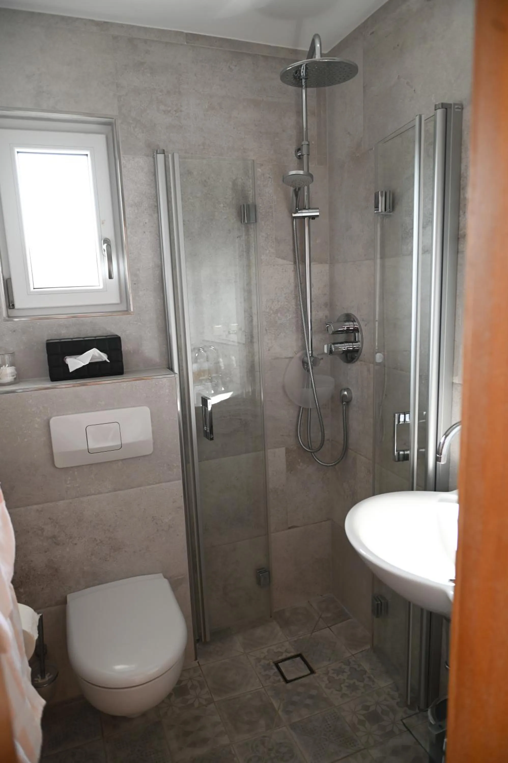 Bathroom in Hotel Tannenhof