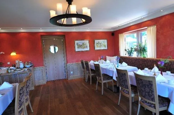 Restaurant/places to eat in Hotel Tannenhof