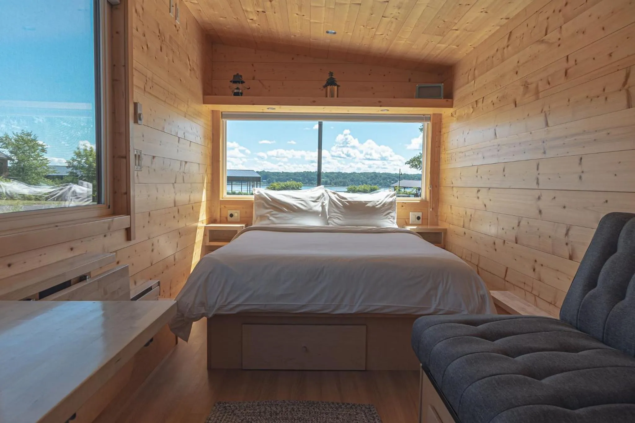 View (from property/room), Bed in Hutton Brickyards Riverfront Hotel & Venue