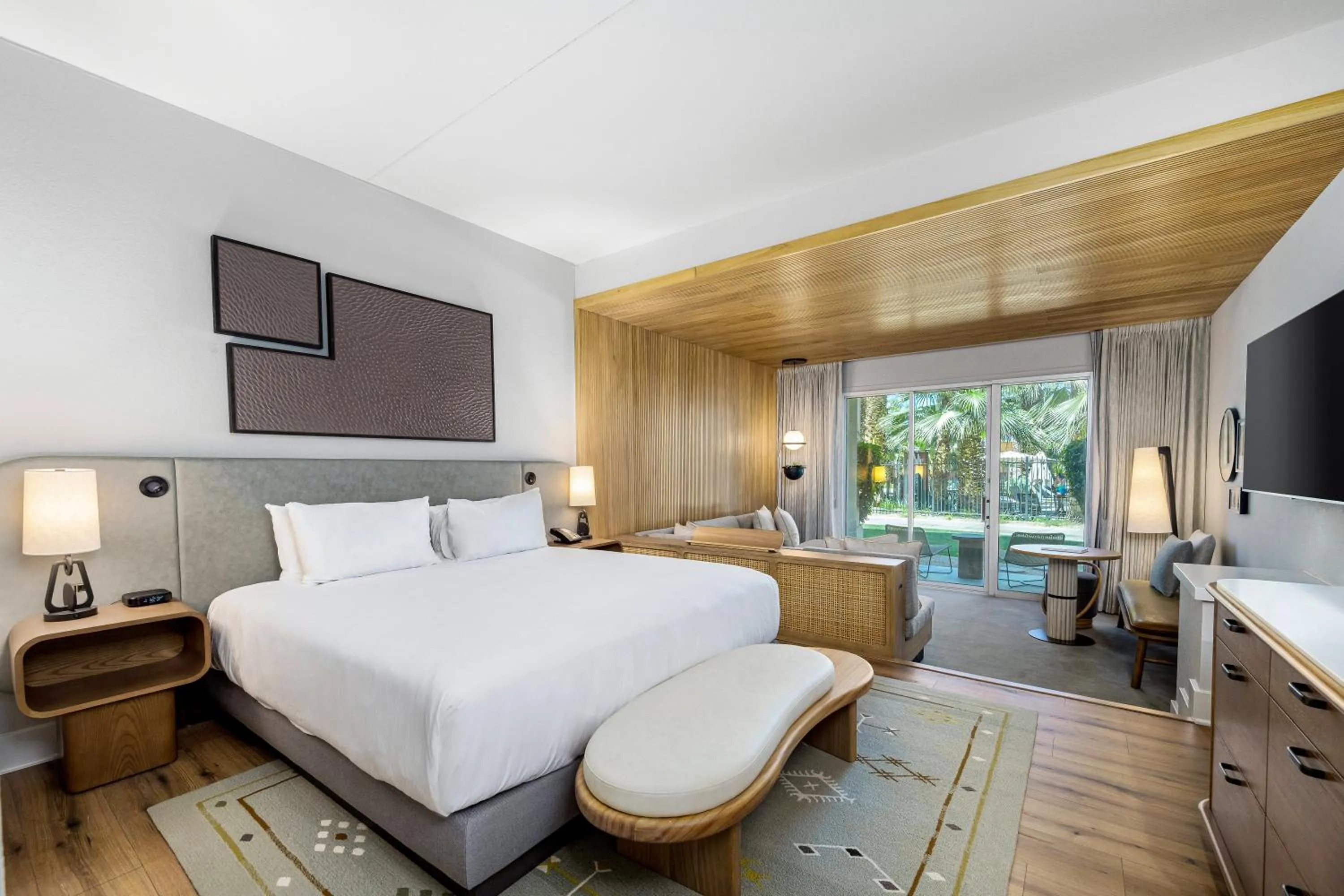 Bed in Grand Hyatt Indian Wells Resort & Villas