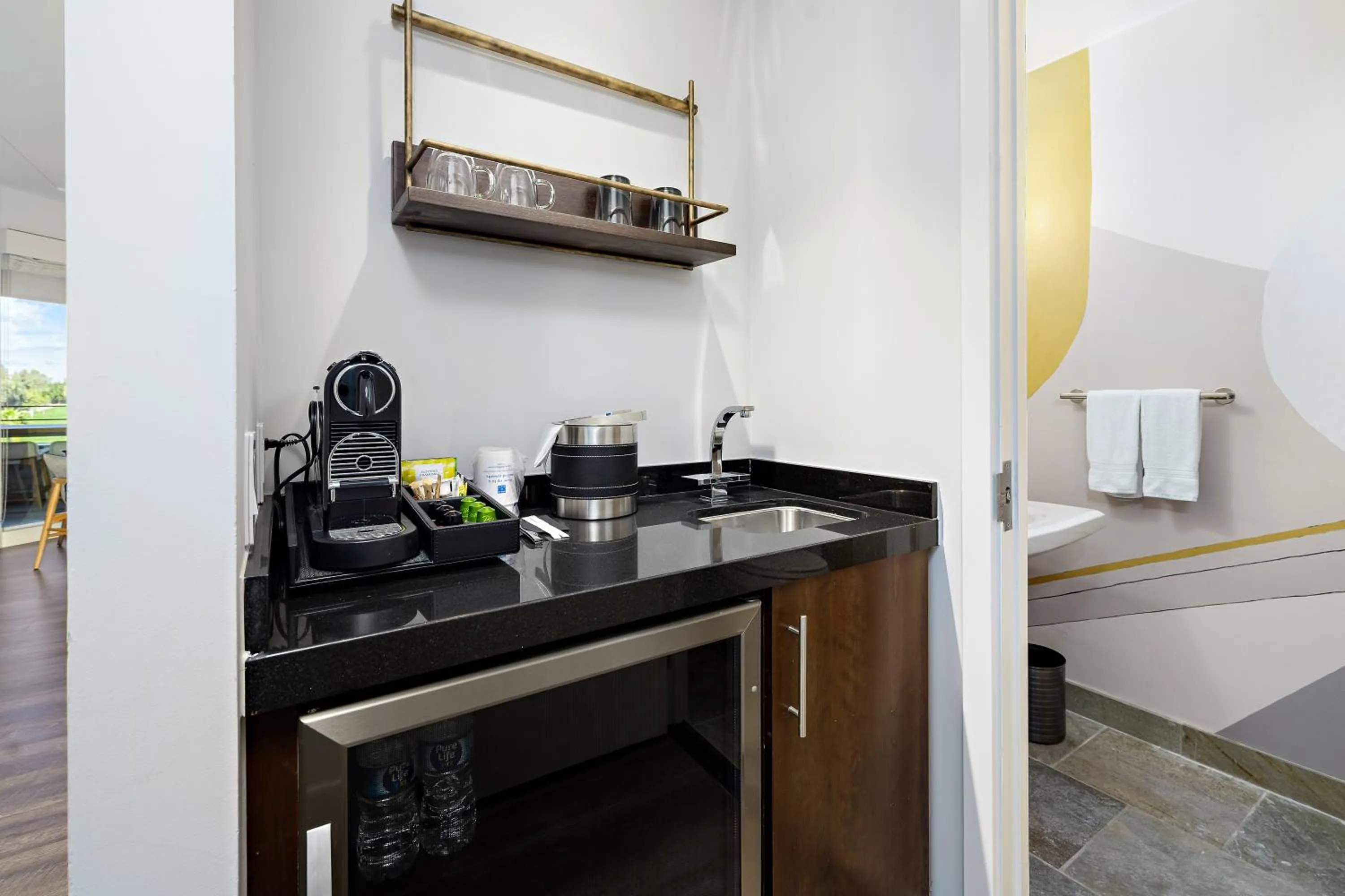 Coffee/tea facilities in Grand Hyatt Indian Wells Resort & Villas